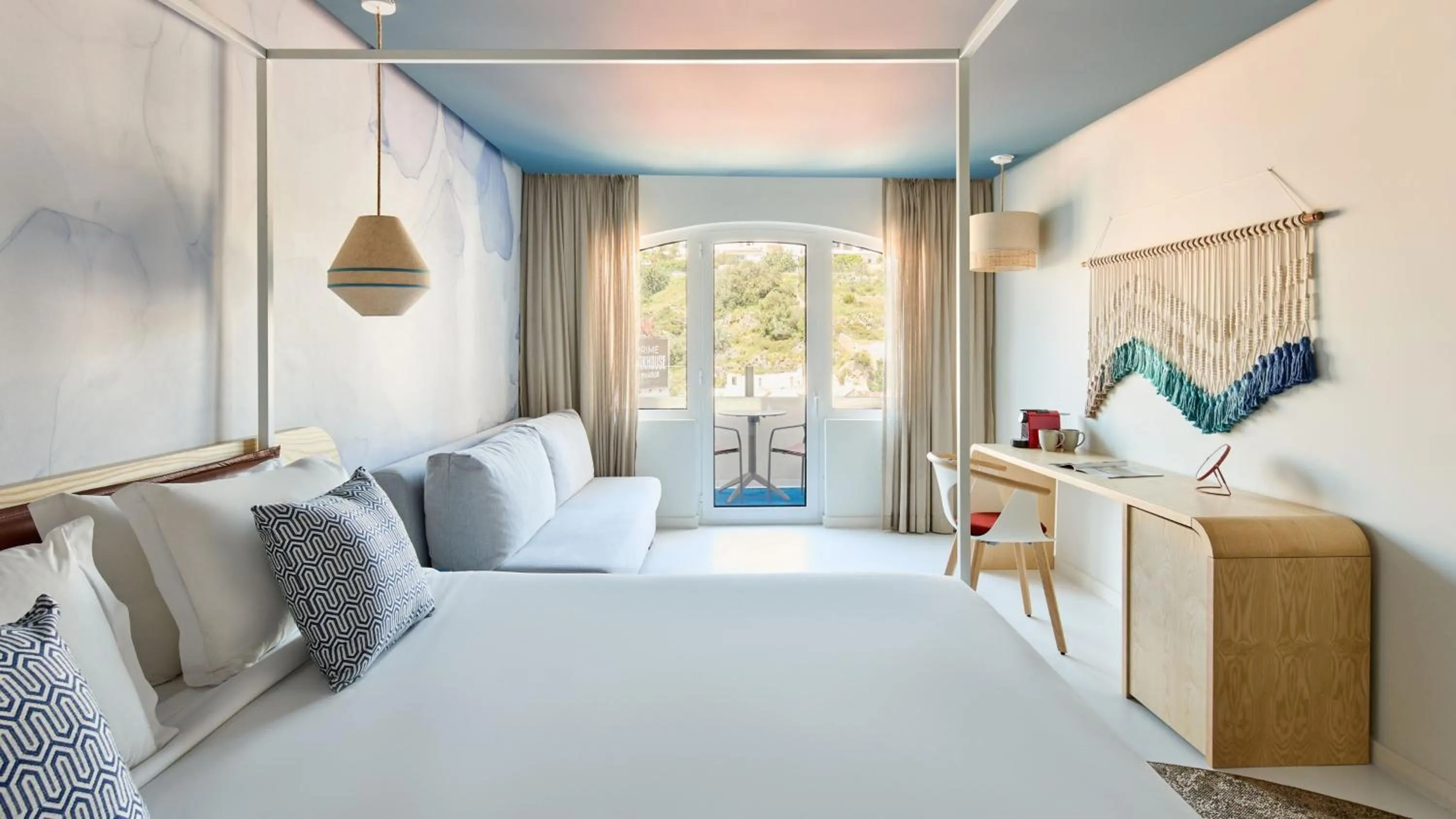 Photo of the whole room, Bed in Hotel Indigo Albufeira by IHG