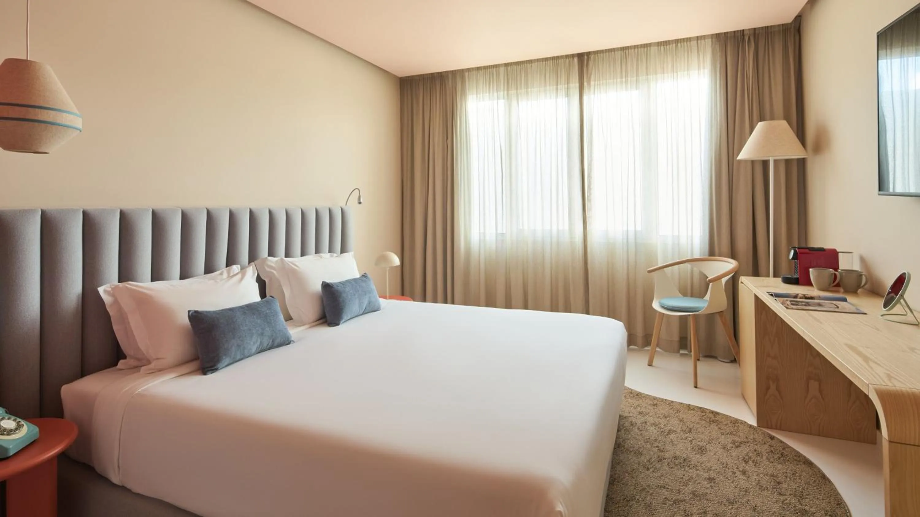 Photo of the whole room, Bed in Hotel Indigo Albufeira by IHG