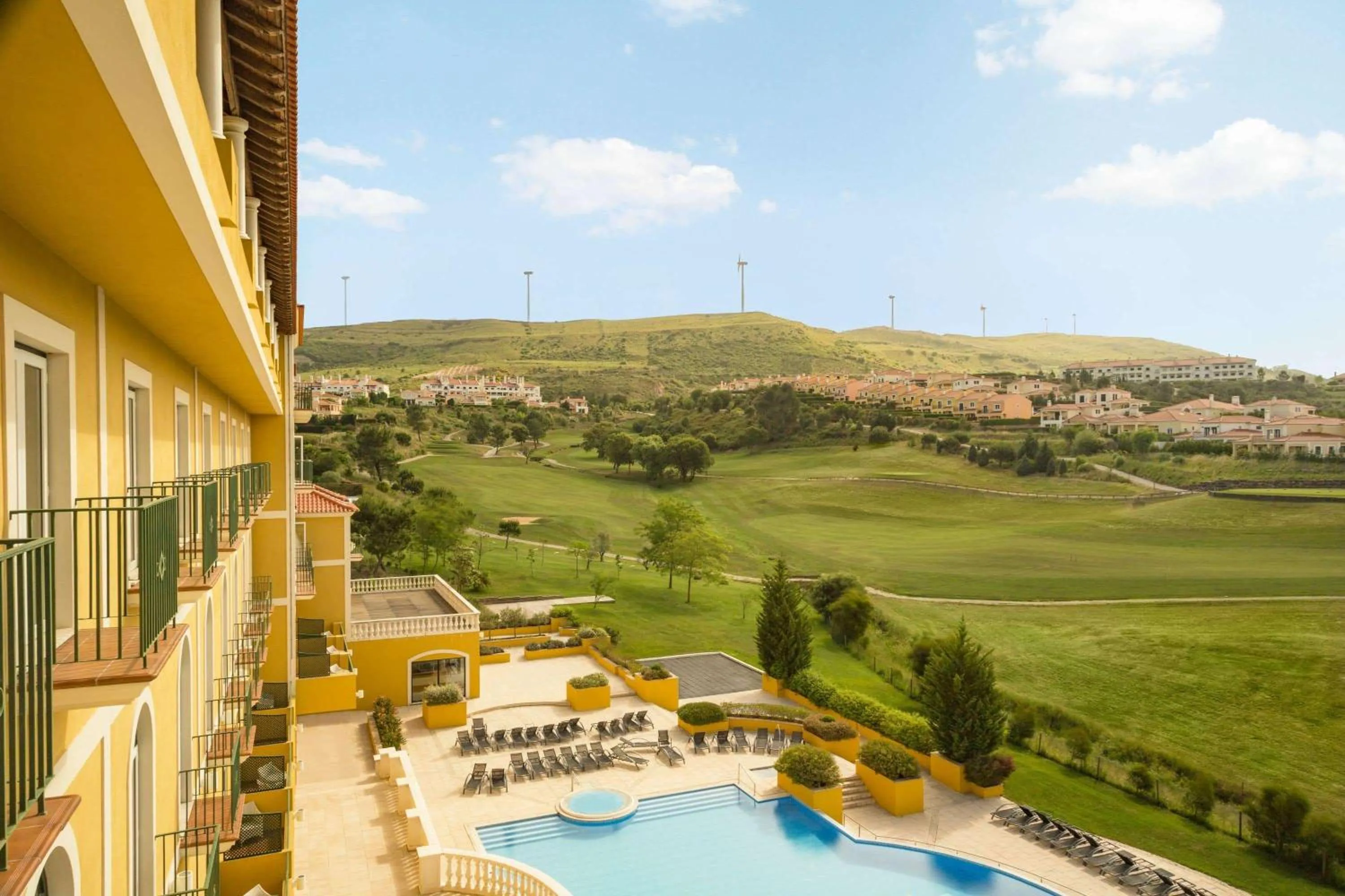 Property building in Dolce CampoReal Lisboa