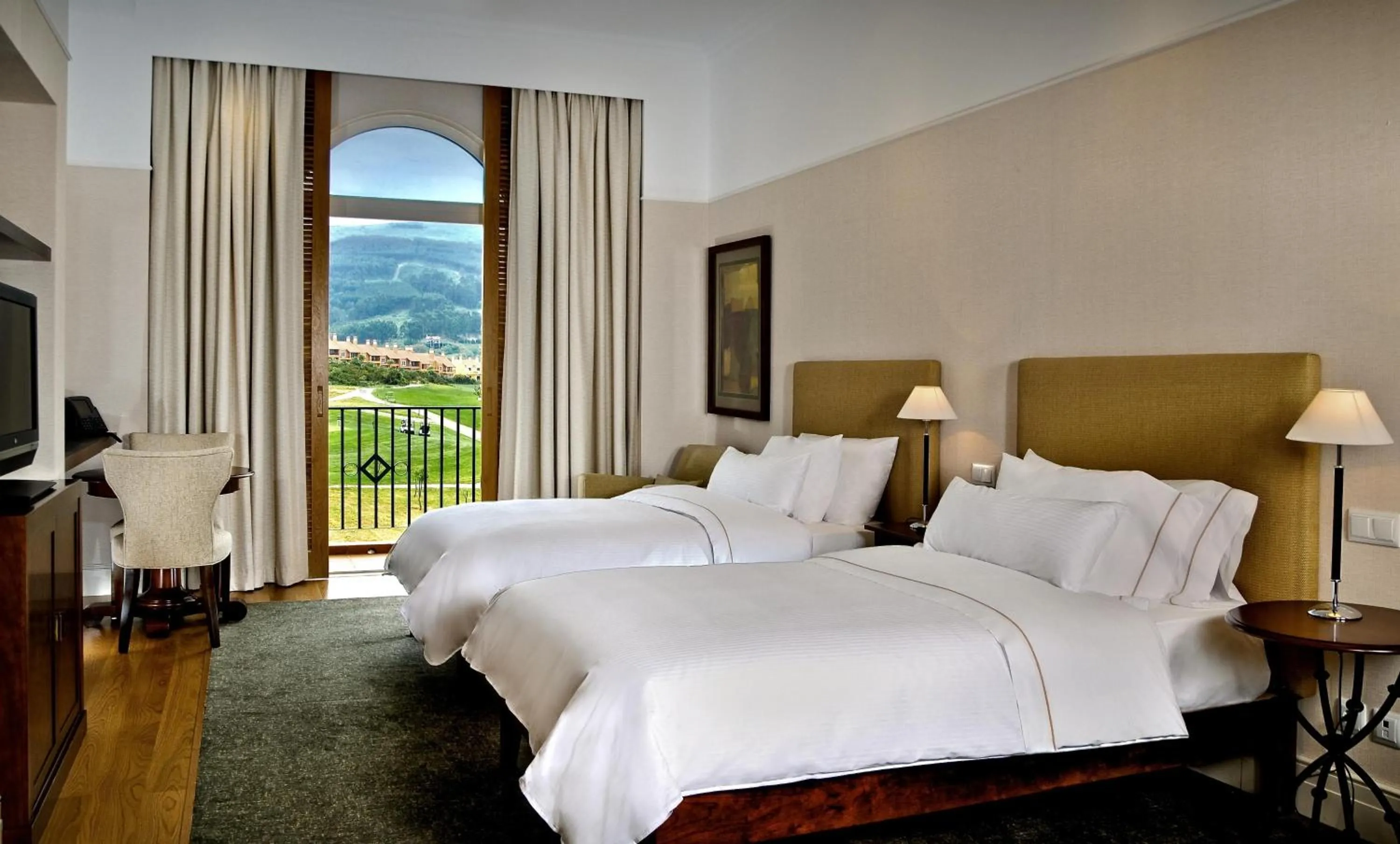 Bed in Dolce CampoReal Lisboa