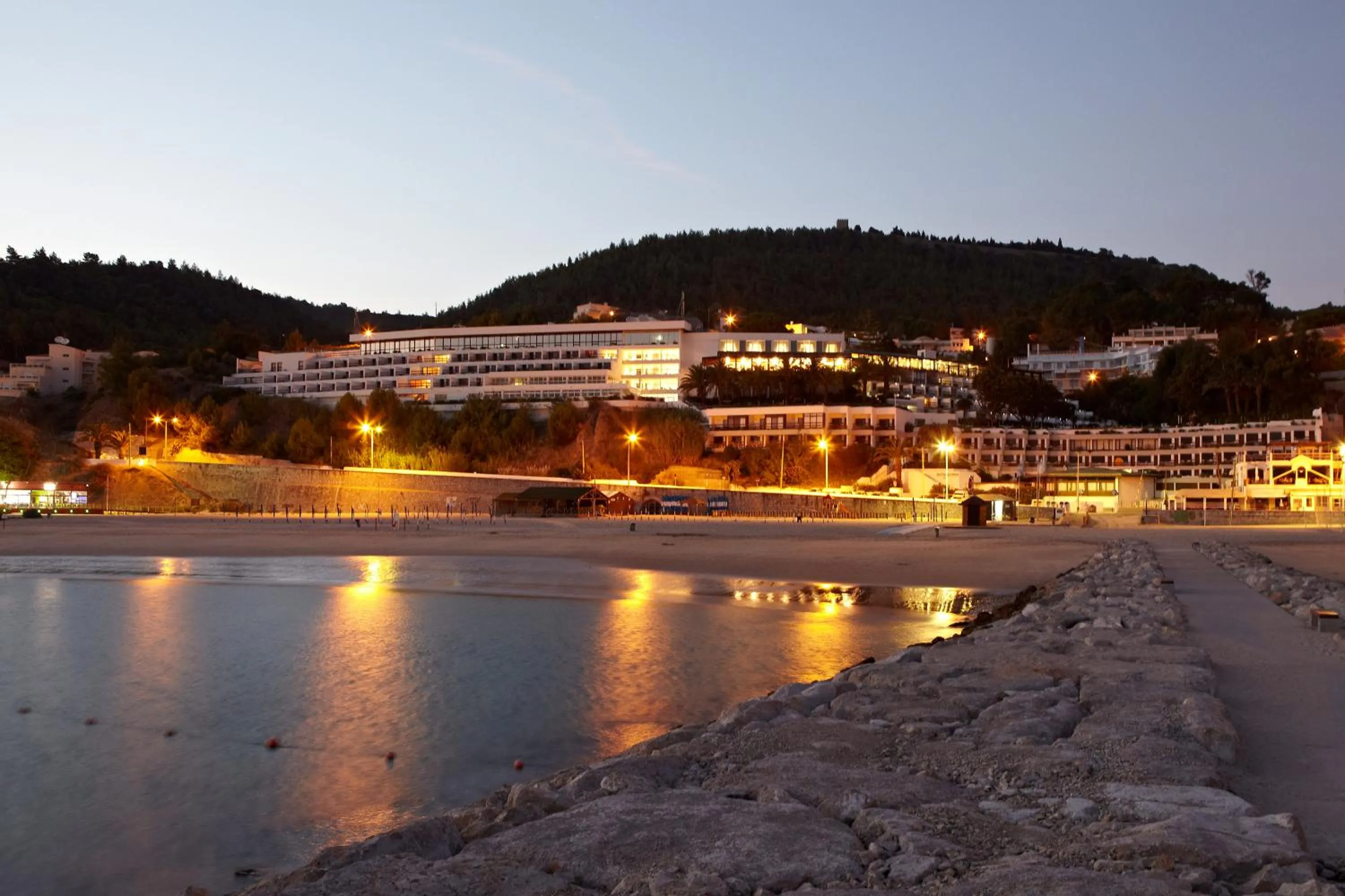 Facade/entrance in Hotel do Mar