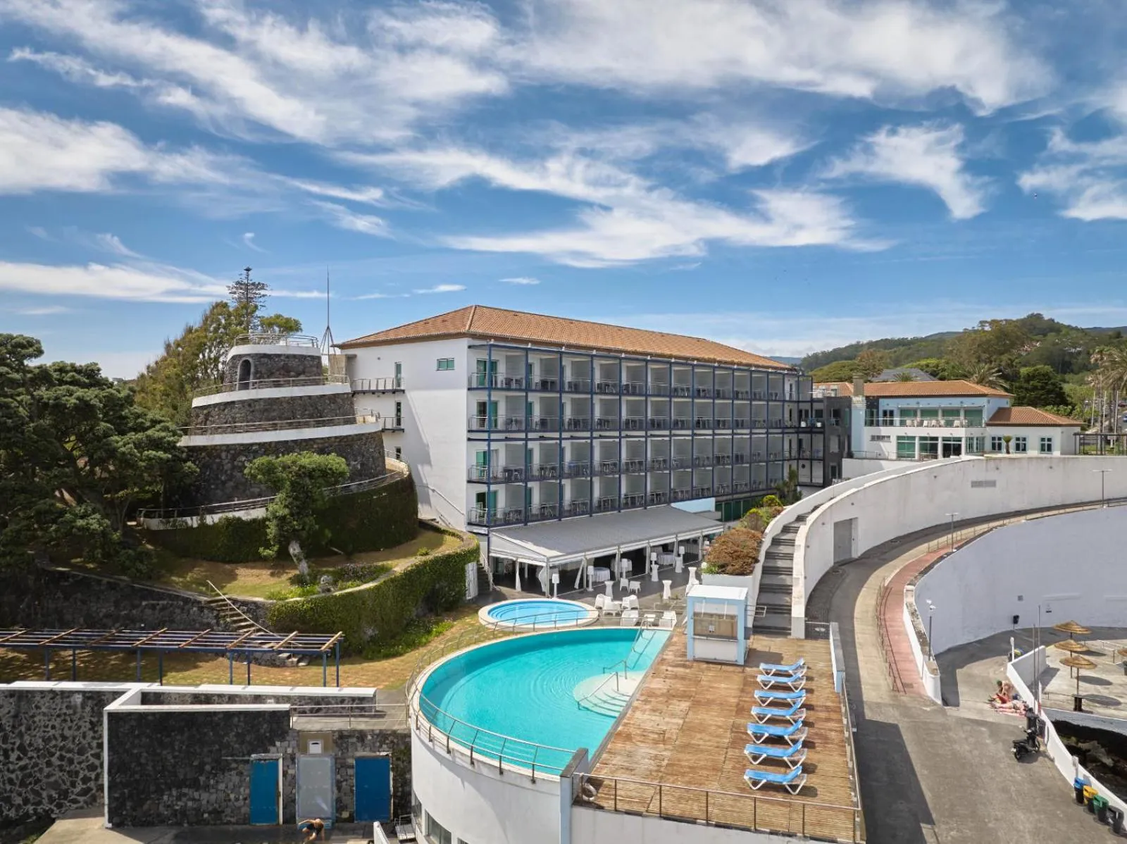 Property building in Hotel Do Caracol