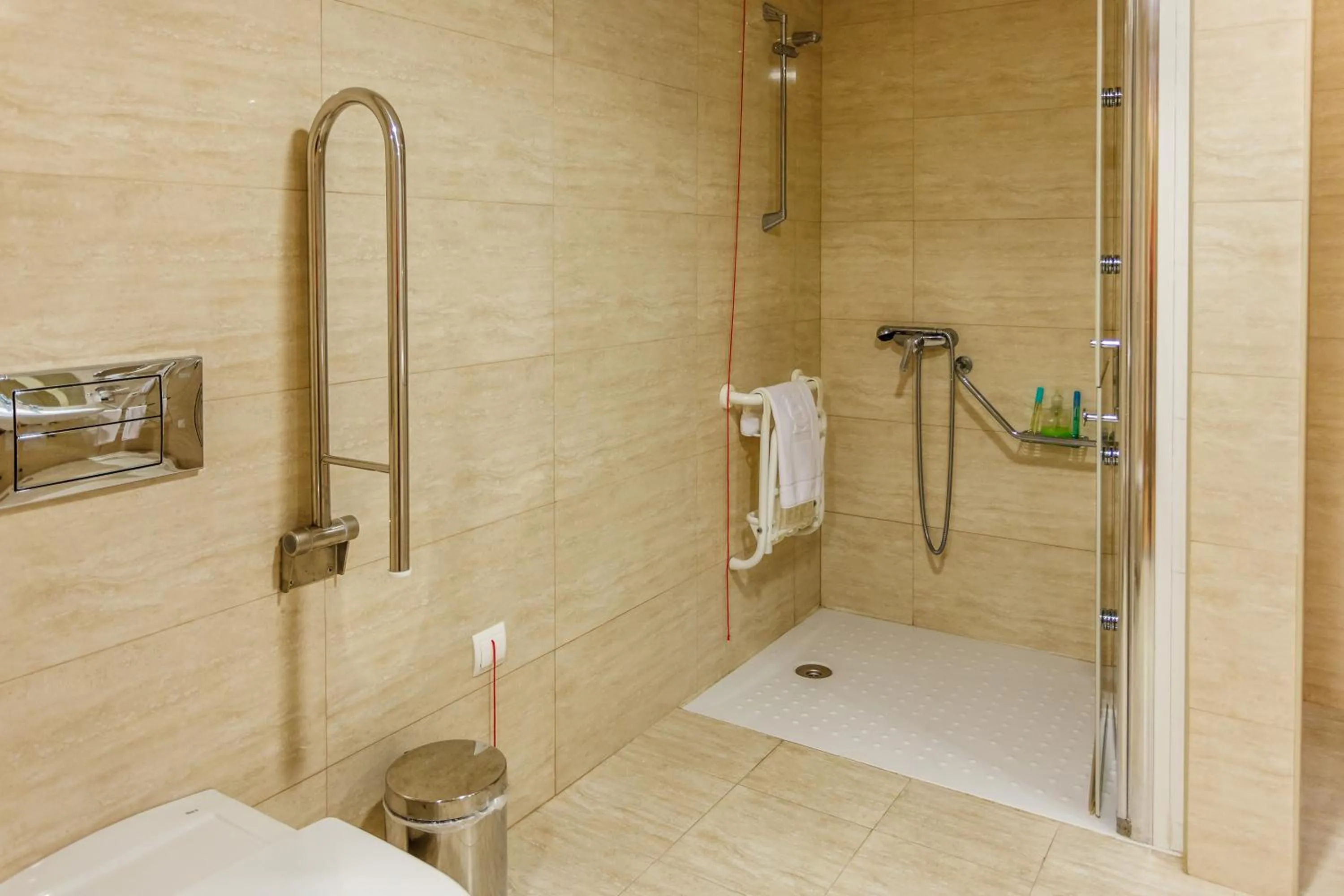 Shower in Hotel Caravelas