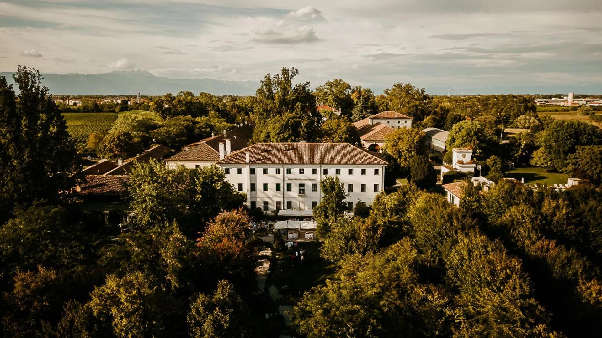 Property building in Villa Foscarini Cornaro