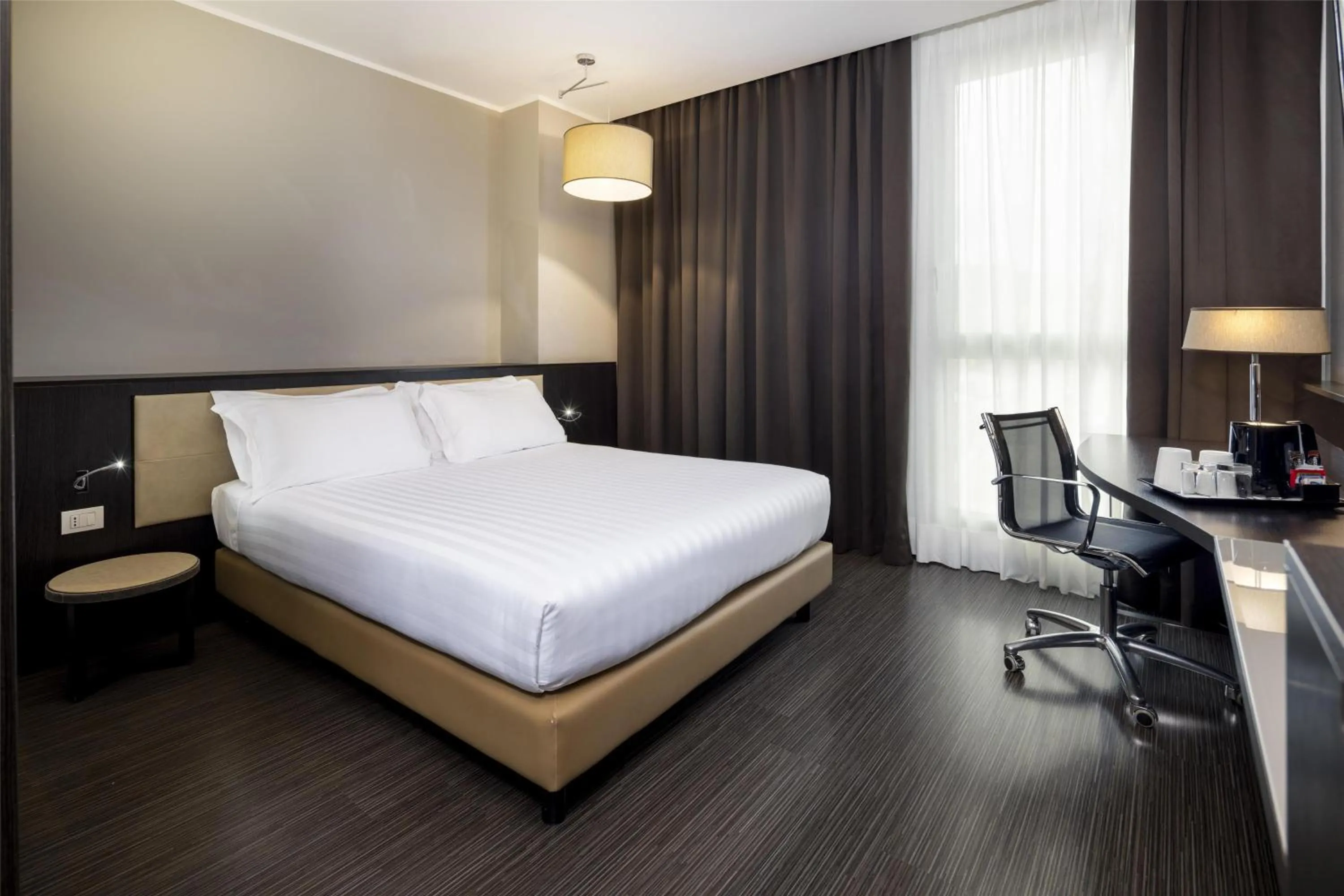 Queen Room - Disability Access/Non-Smoking in Best Western Premier CHC Airport