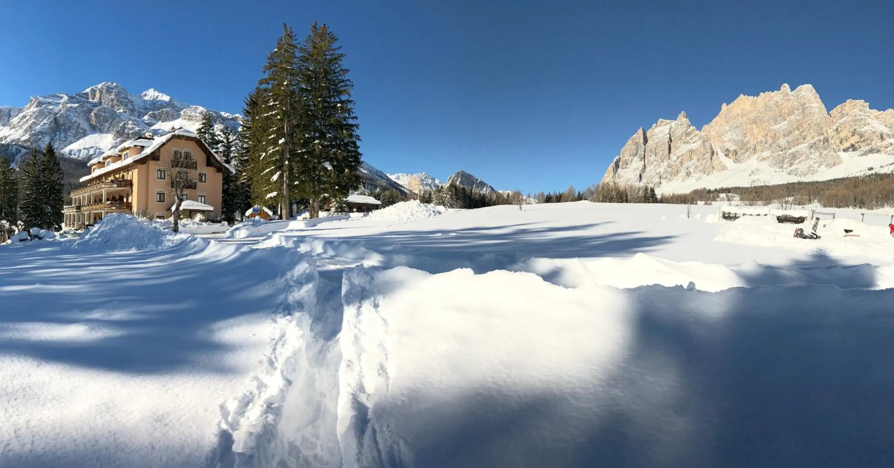 Property building in Boutique Hotel Villa Blu Cortina D'Ampezzo Property building in Boutique Hotel Villa Blu Cortina D'Ampezzo