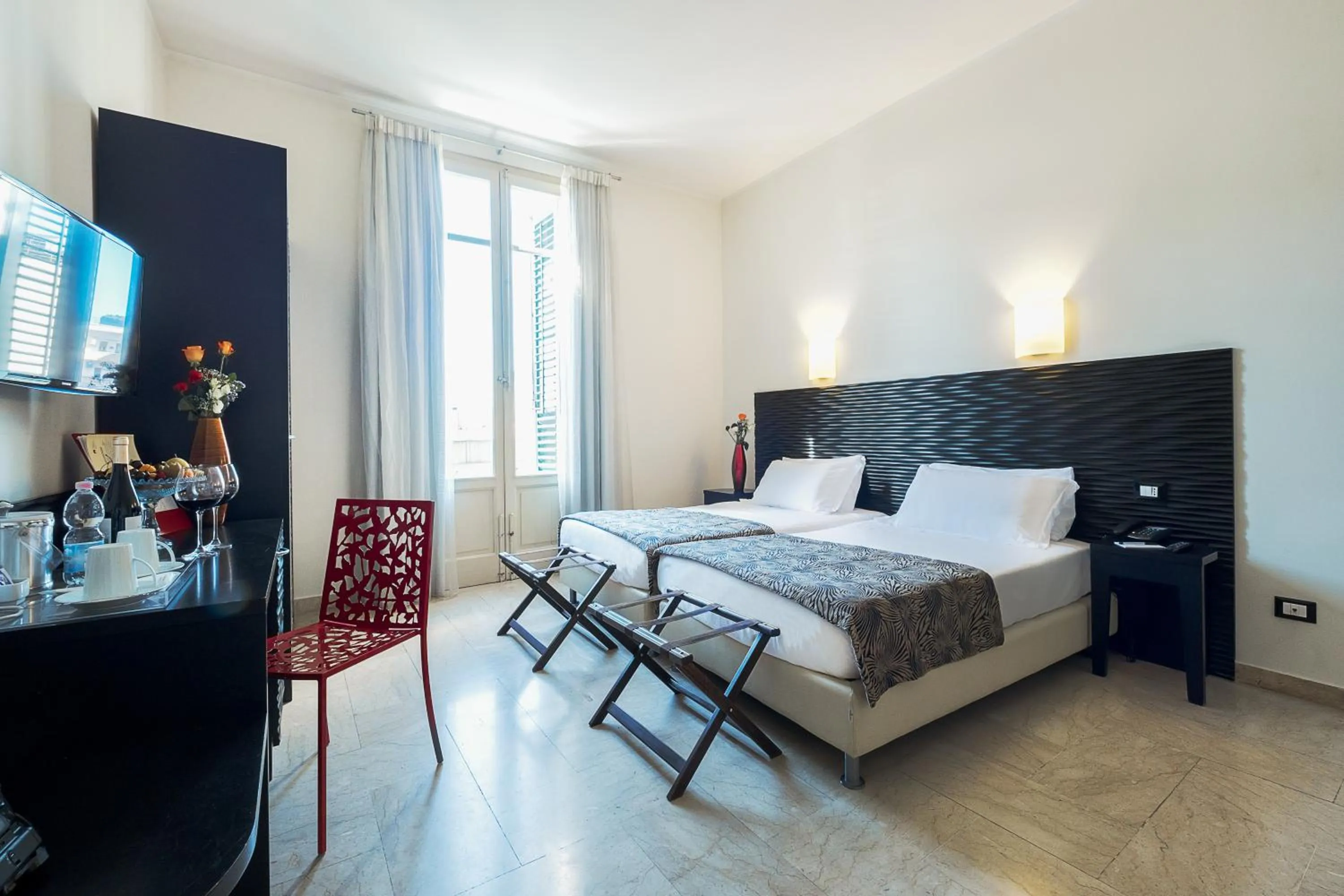 Bedroom, Bed in Hotel Garibaldi