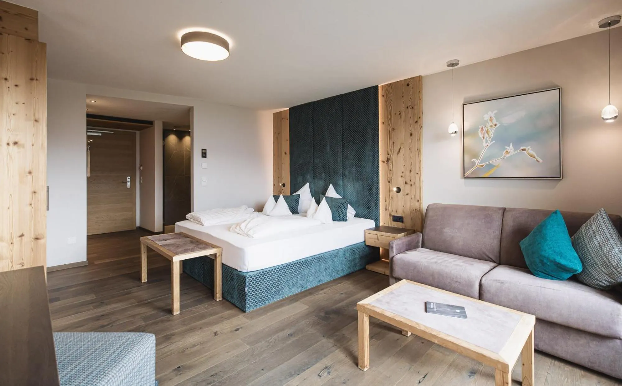 Living room, Bed in Terentnerhof 4*S active & lifestyle hotel