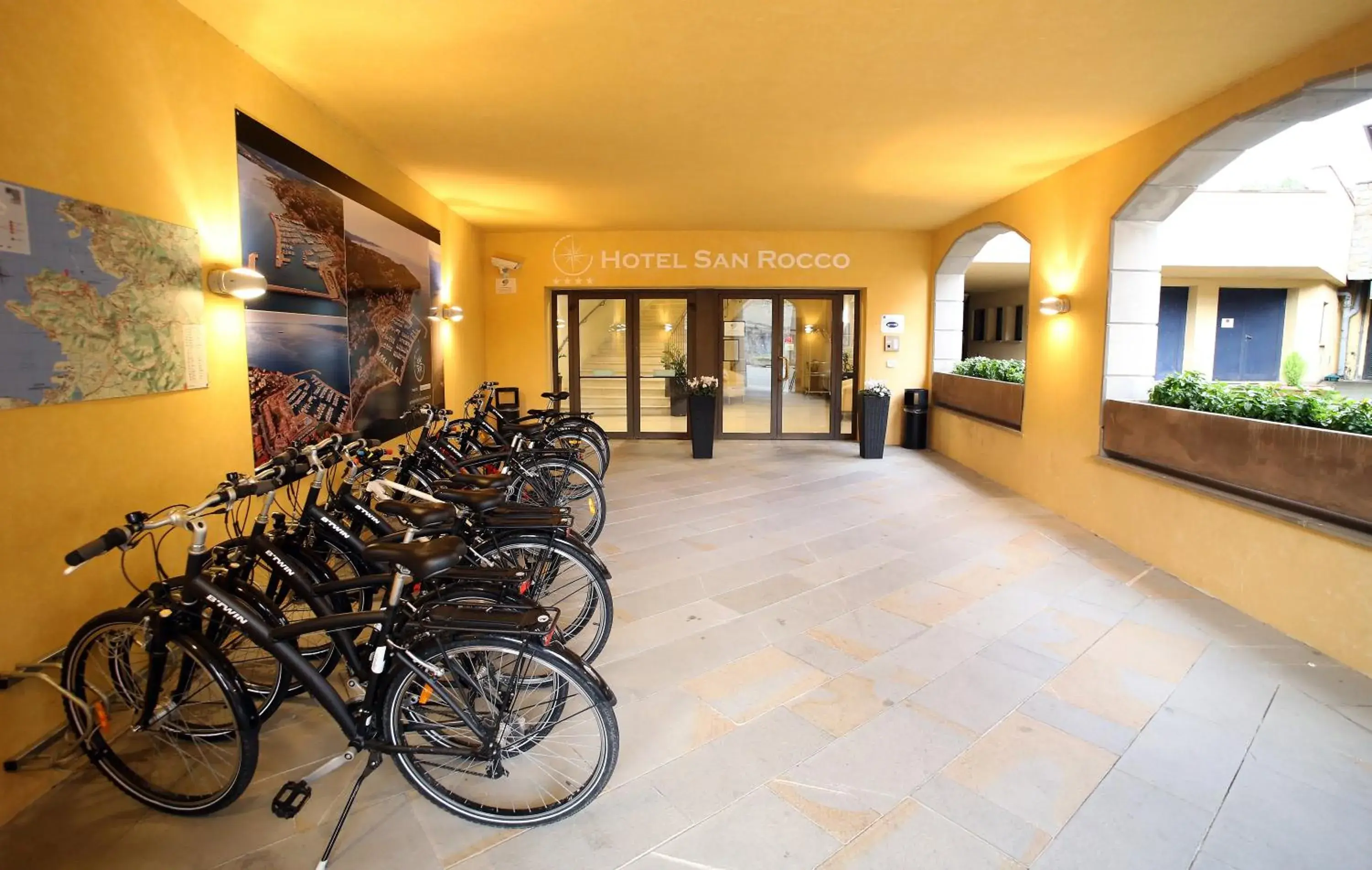 Facade/entrance in Hotel San Rocco Facade/entrance in Hotel San Rocco
