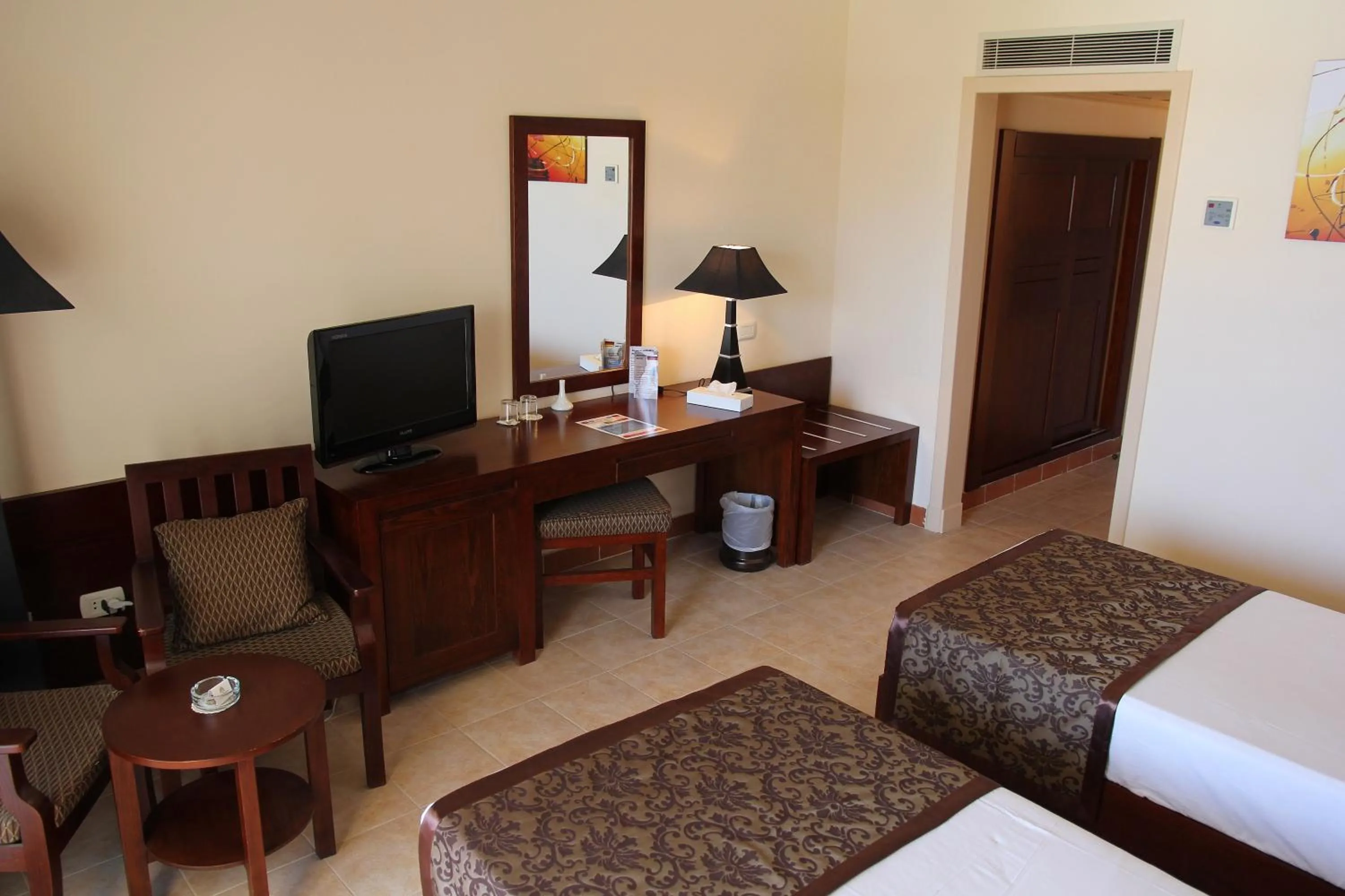 Bedroom, Bed in Royal Brayka Beach Resort
