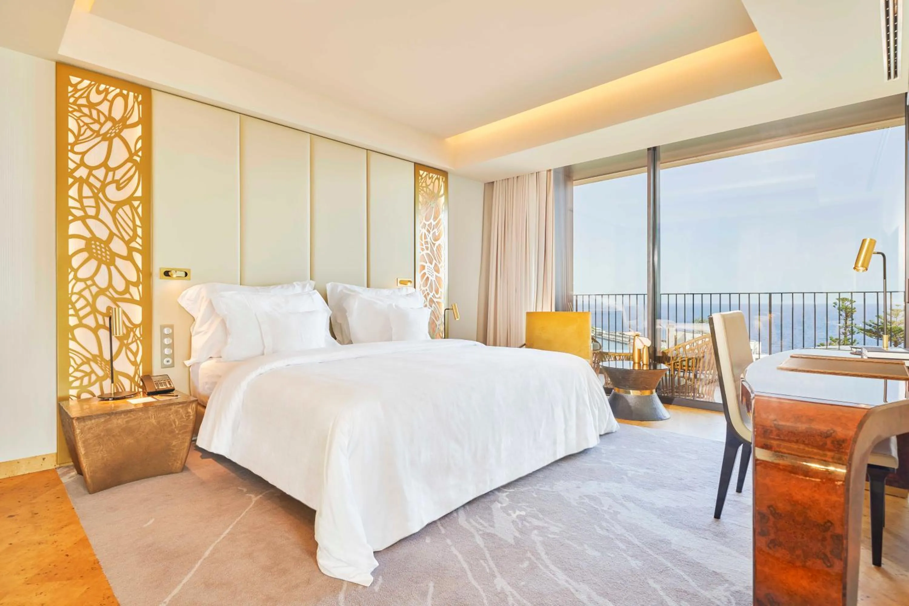 Bedroom, Bed in Savoy Palace - The Leading Hotels of the World - Savoy Signature