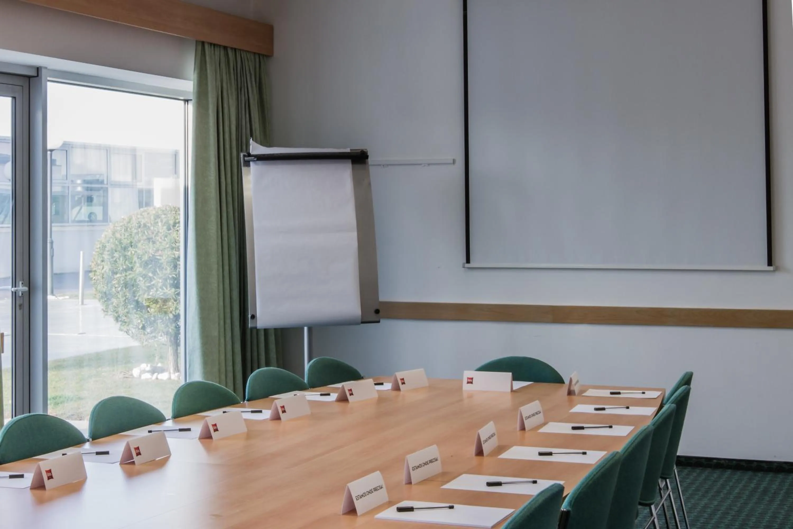Business facilities in Hotel ibis Porto Sao Joao