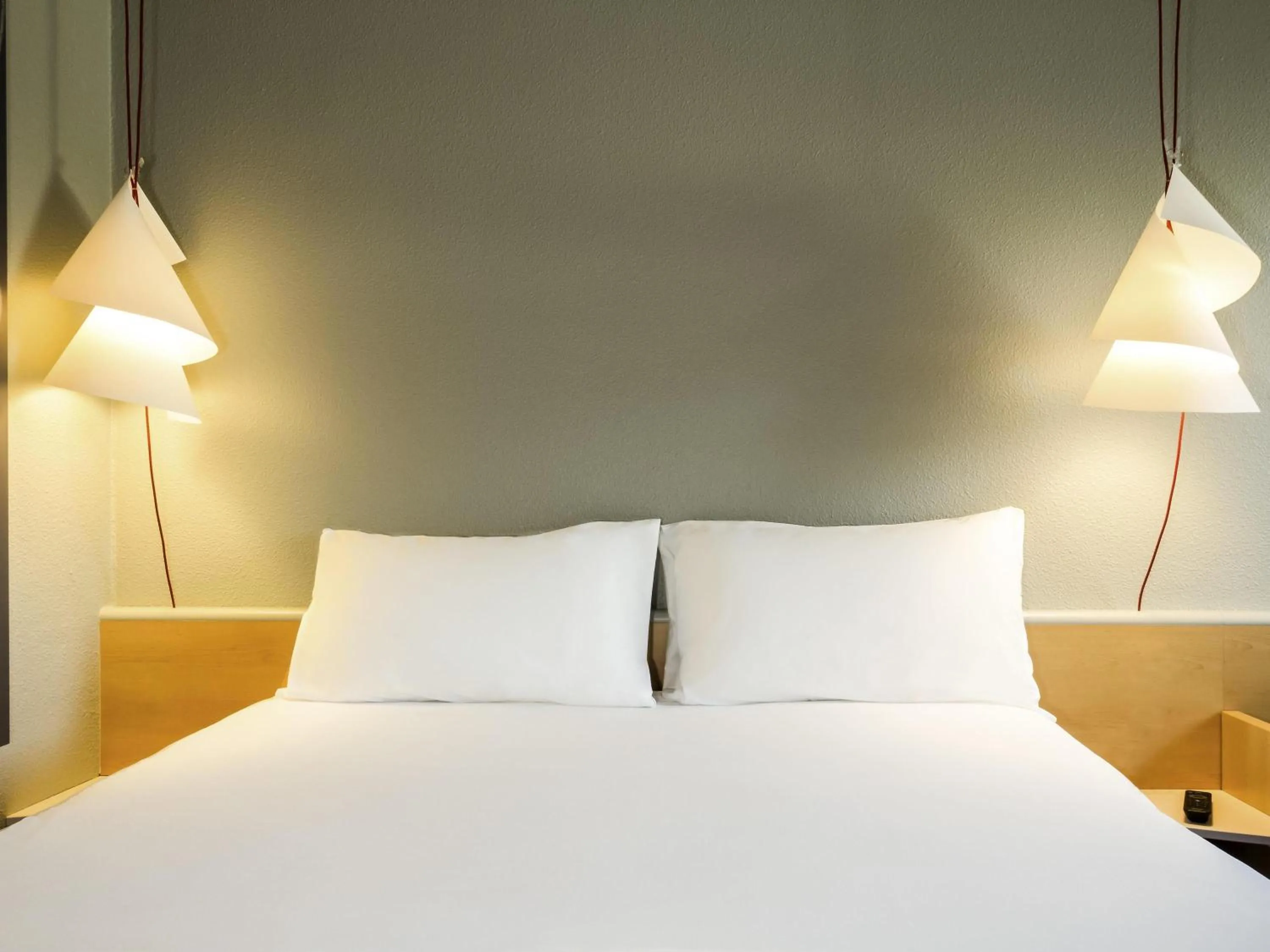 Bedroom, Bed in Hotel ibis Porto Sao Joao