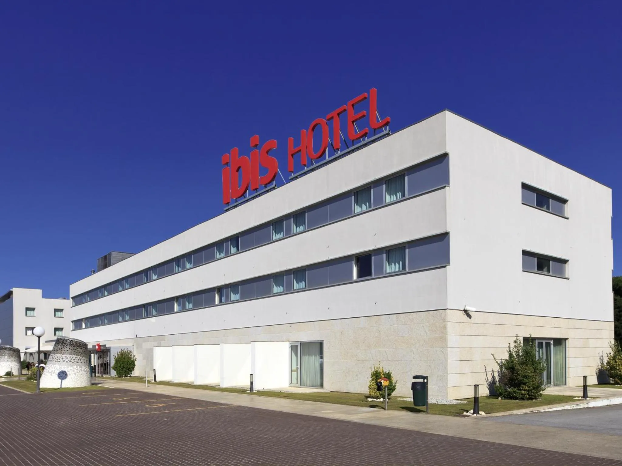 Facade/entrance in Hotel ibis Porto Sao Joao