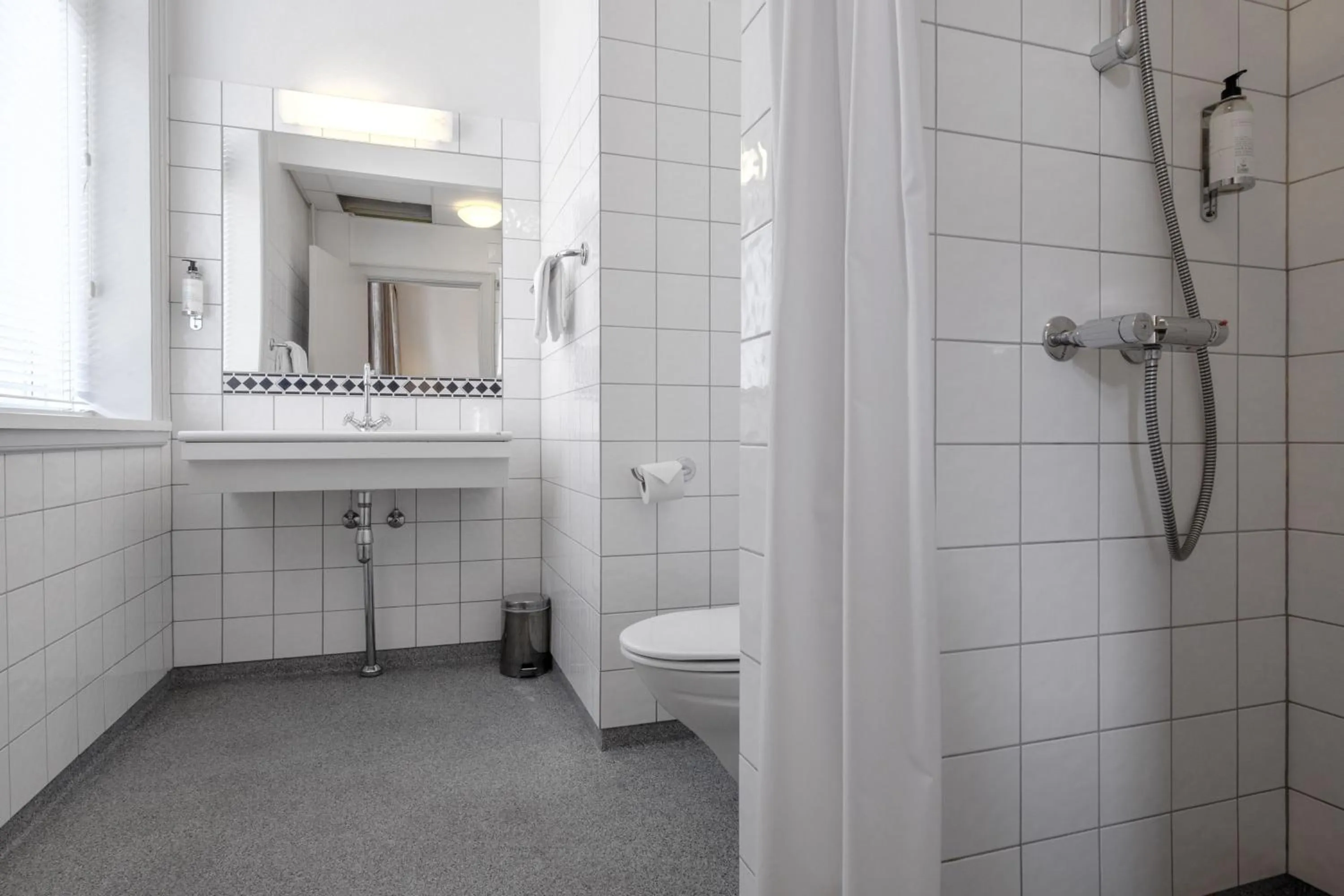 Bathroom in Zleep Hotel Prindsen Roskilde