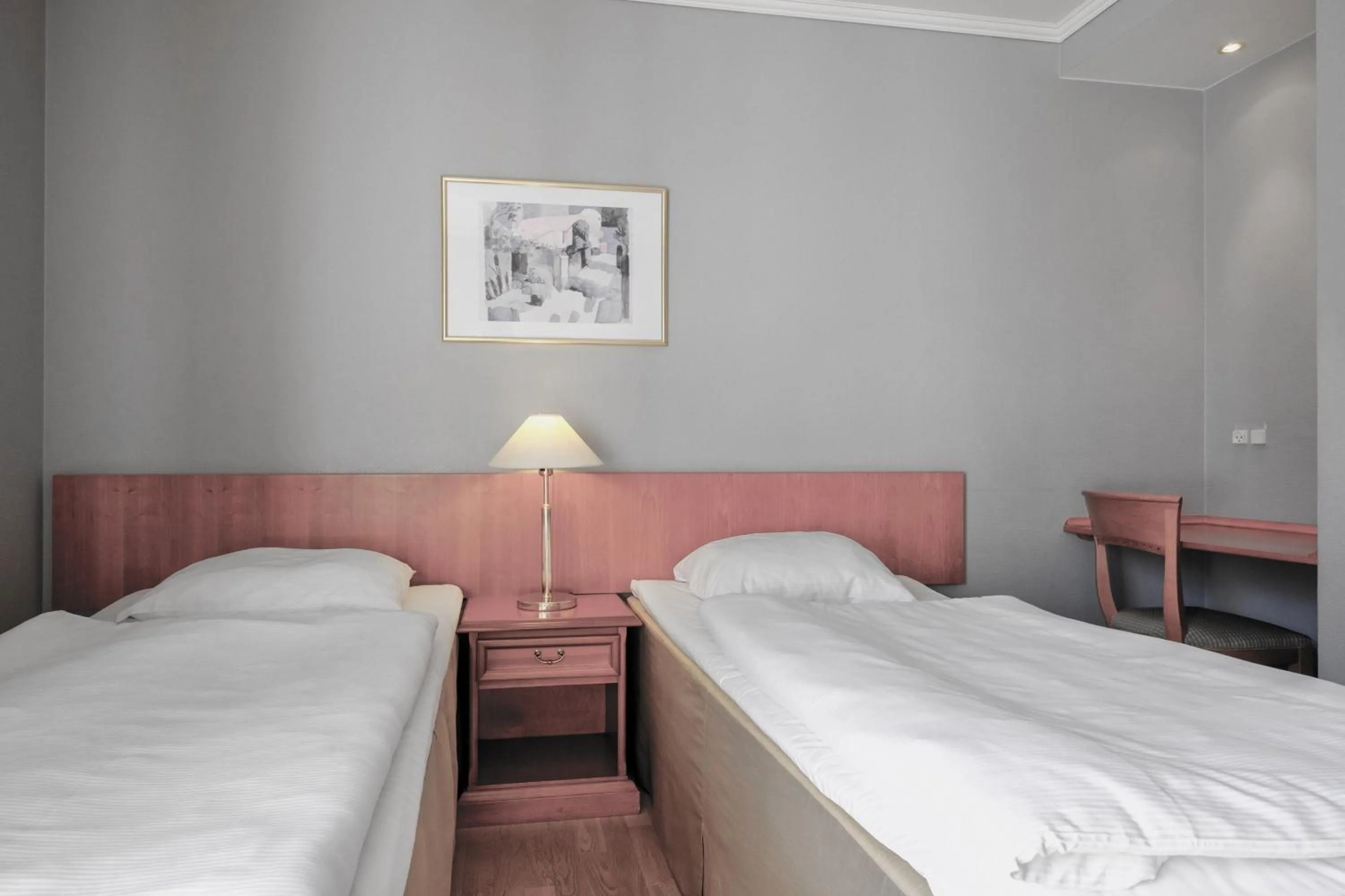 Photo of the whole room, Bed in Zleep Hotel Prindsen Roskilde
