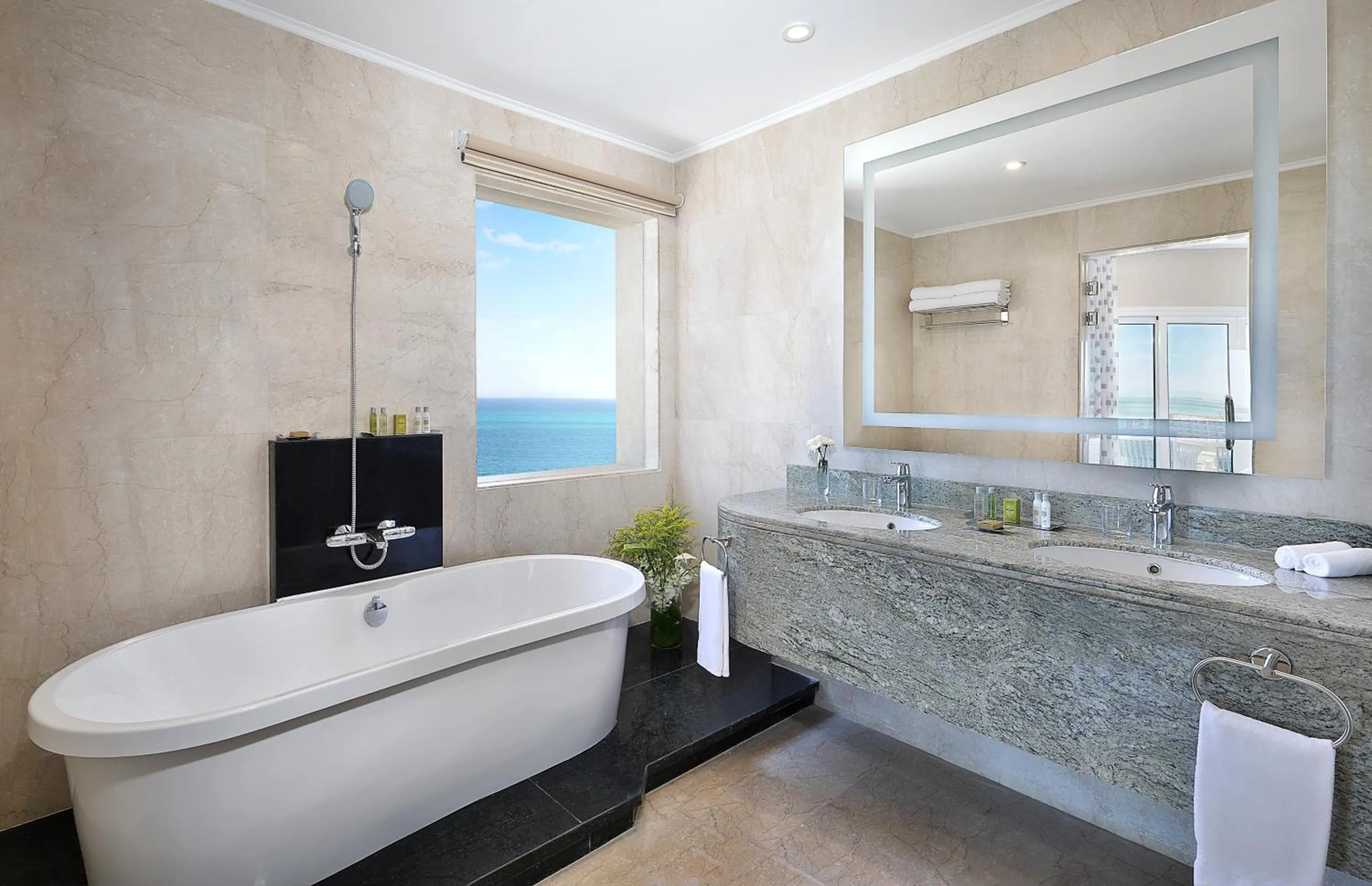 Toilet in Hilton Hurghada Plaza Hotel