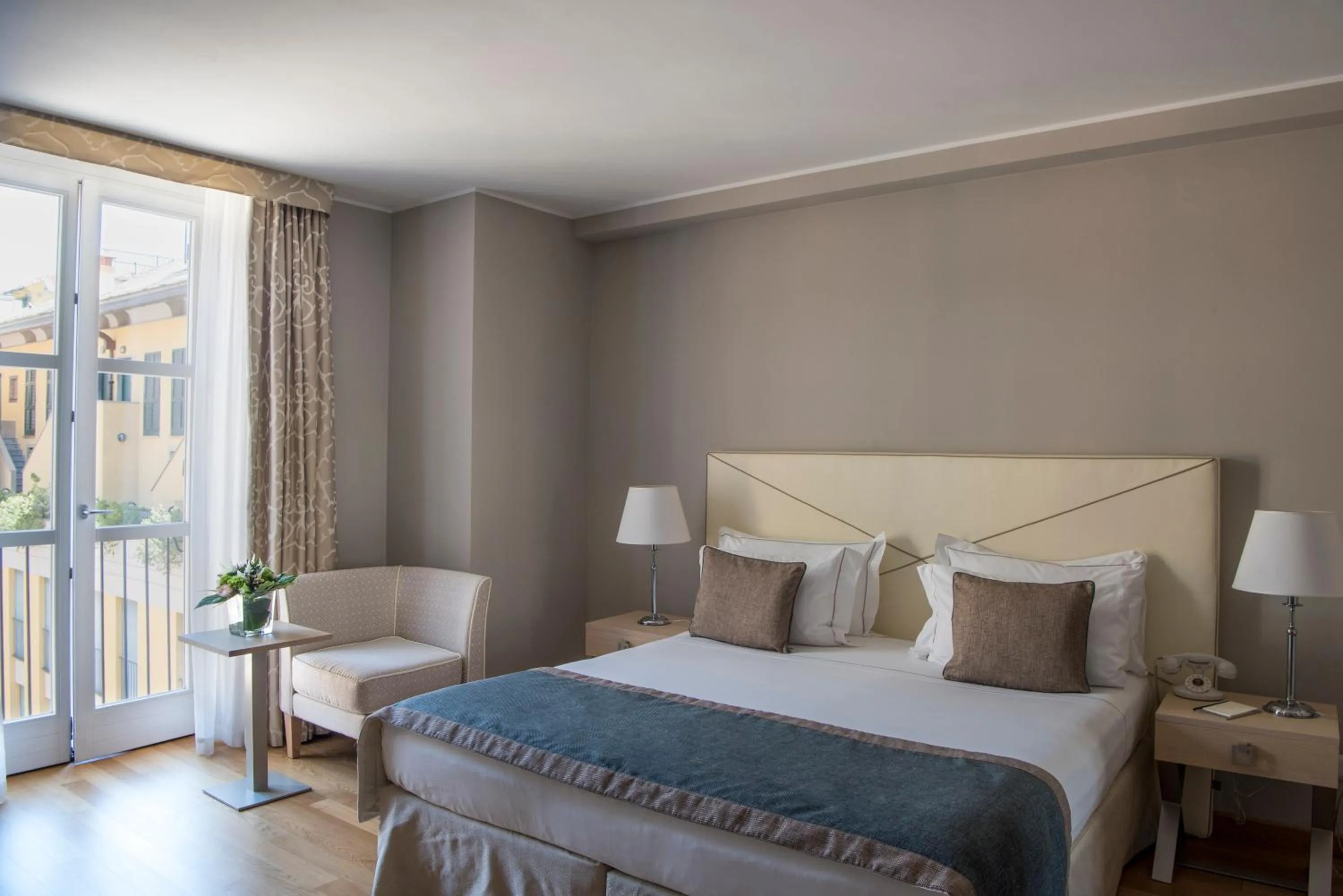 View (from property/room), Bed in Grand Hotel Portovenere