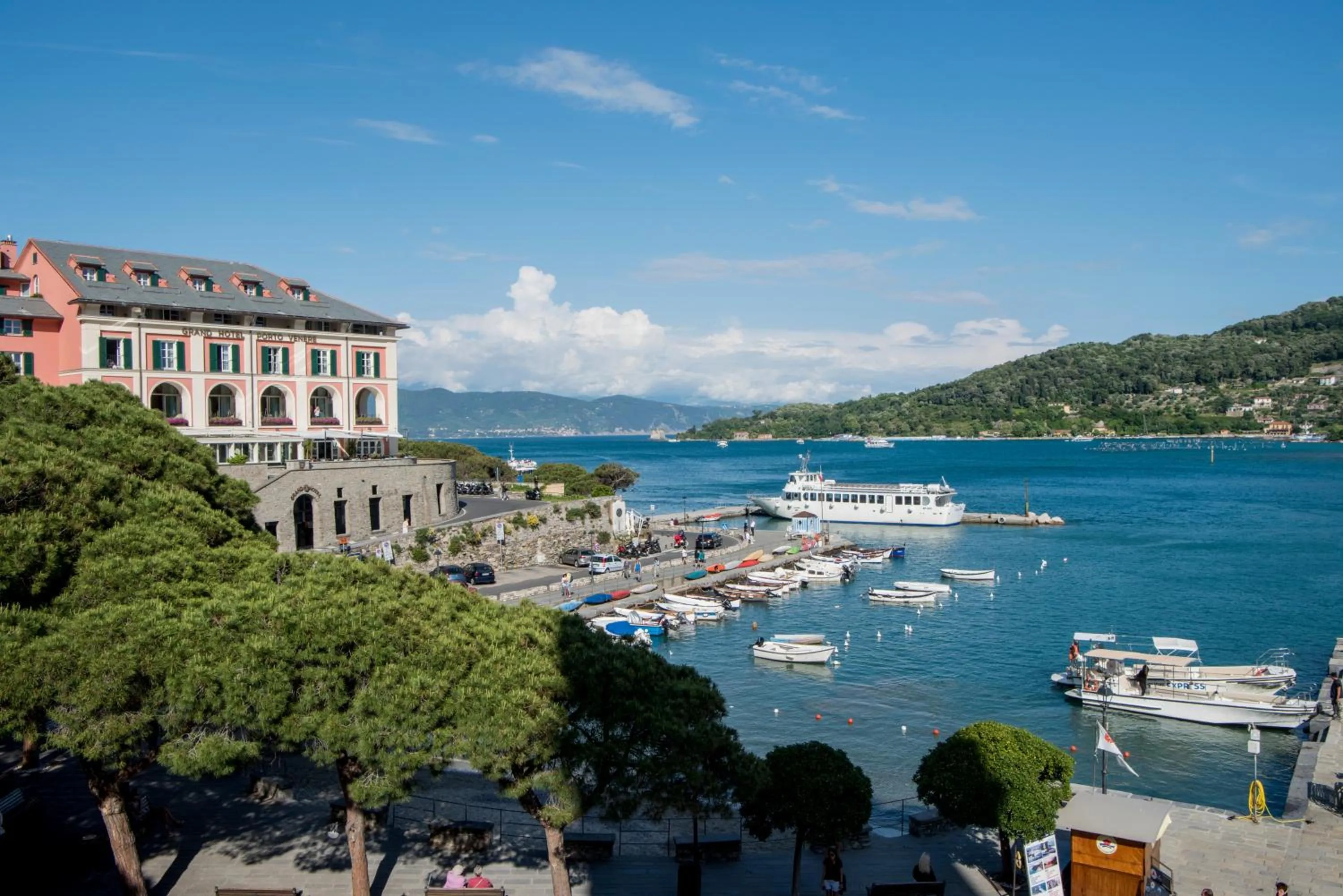 Facade/entrance in Grand Hotel Portovenere