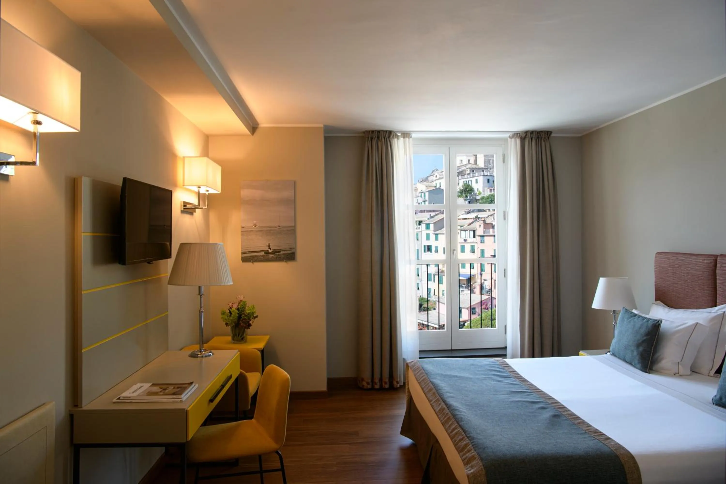 Bedroom, Bed in Grand Hotel Portovenere
