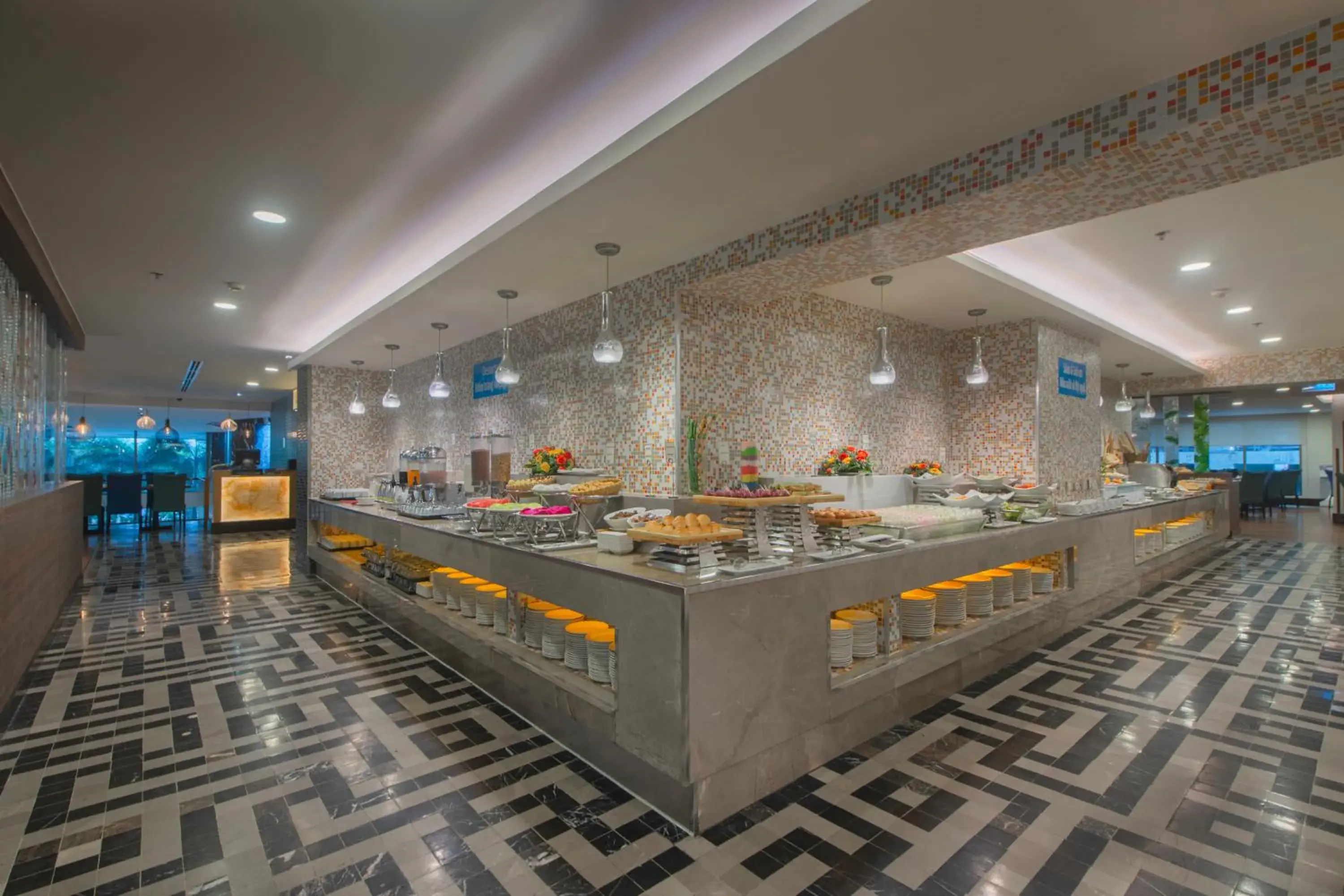 Restaurant/places to eat in Havana Nha Trang Hotel Restaurant/places to eat in Havana Nha Trang Hotel