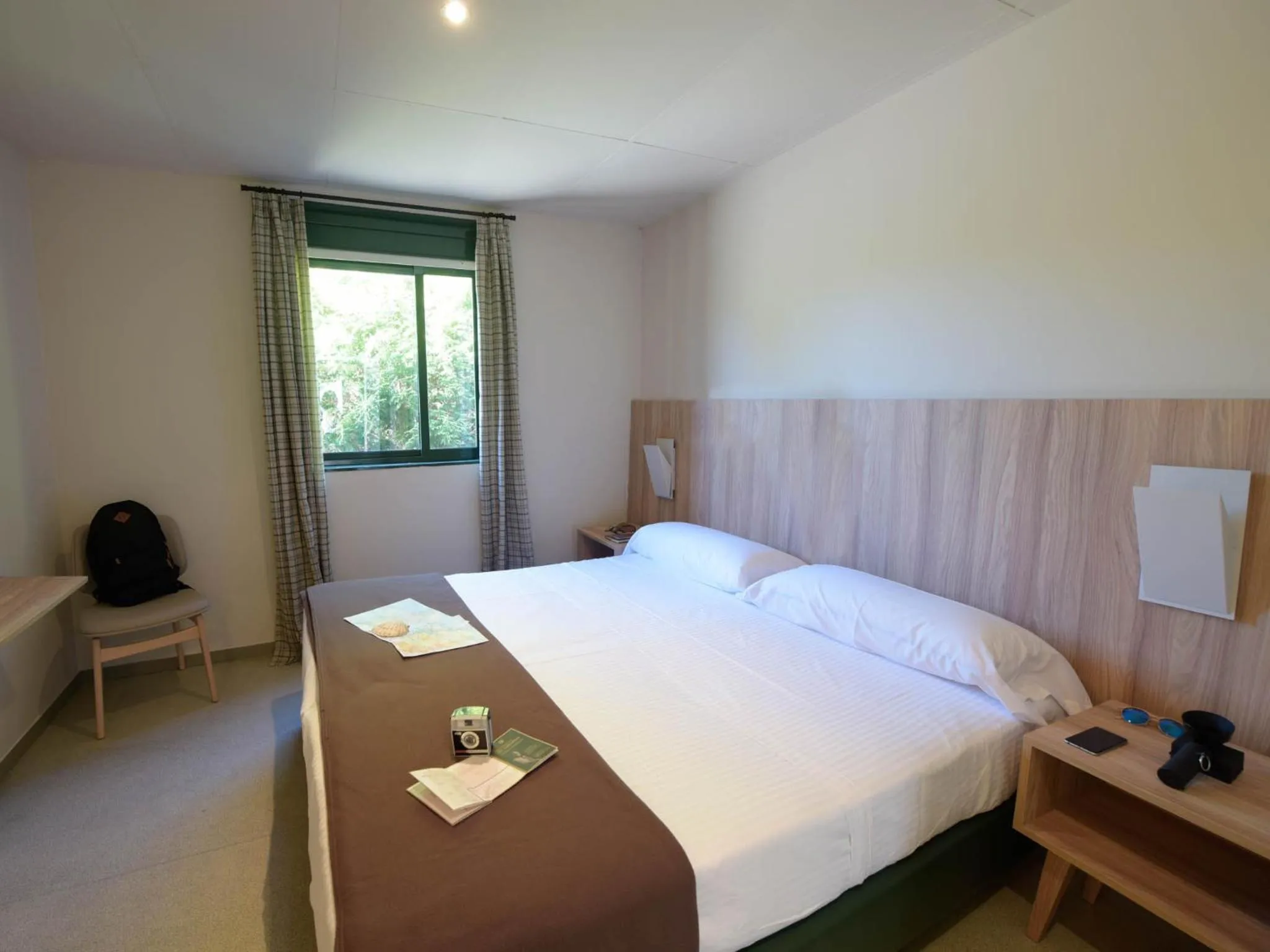 Bedroom, Bed in Albergue Monte Do Gozo