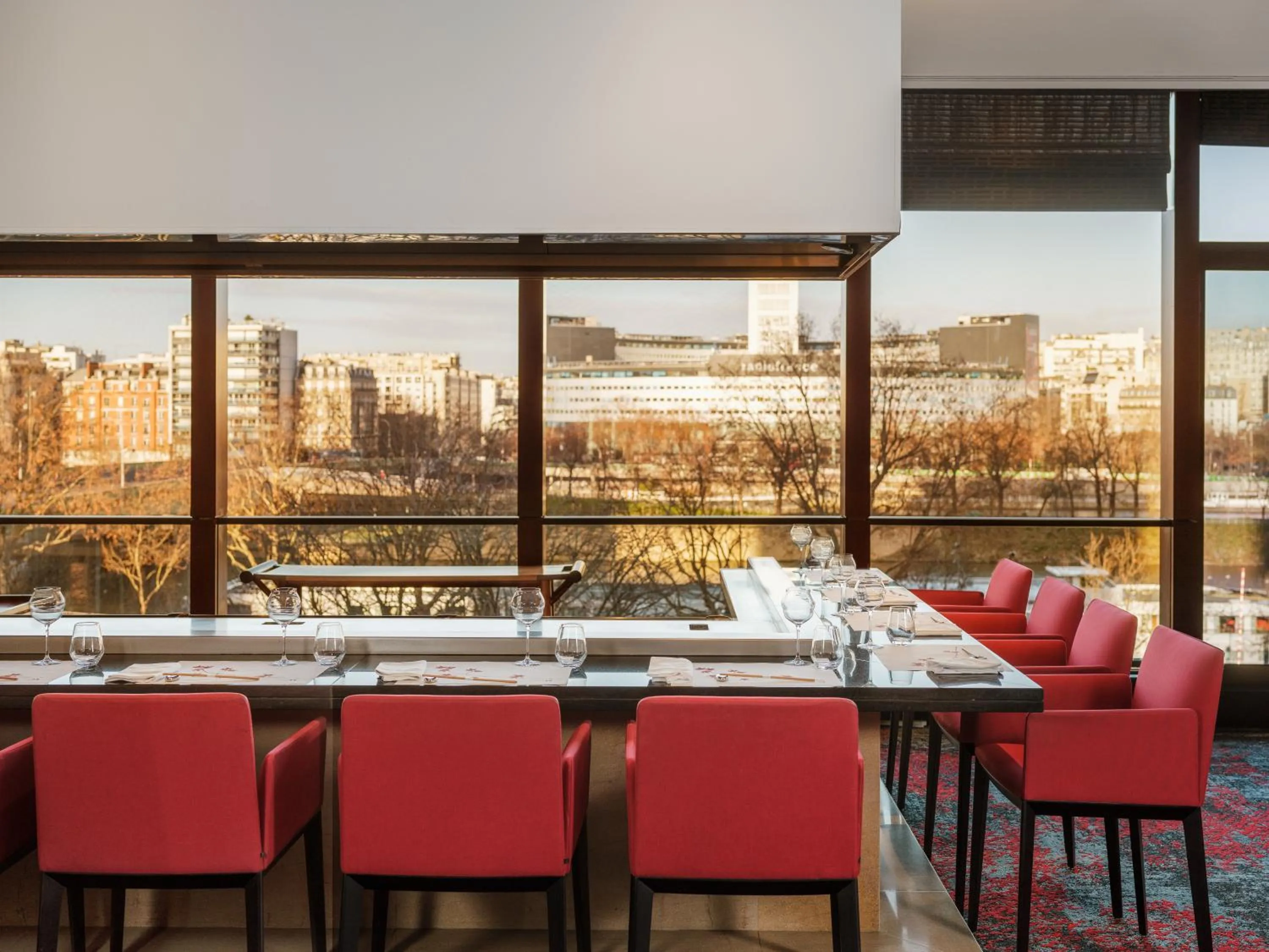 Restaurant/places to eat in Novotel Paris Centre Tour Eiffel