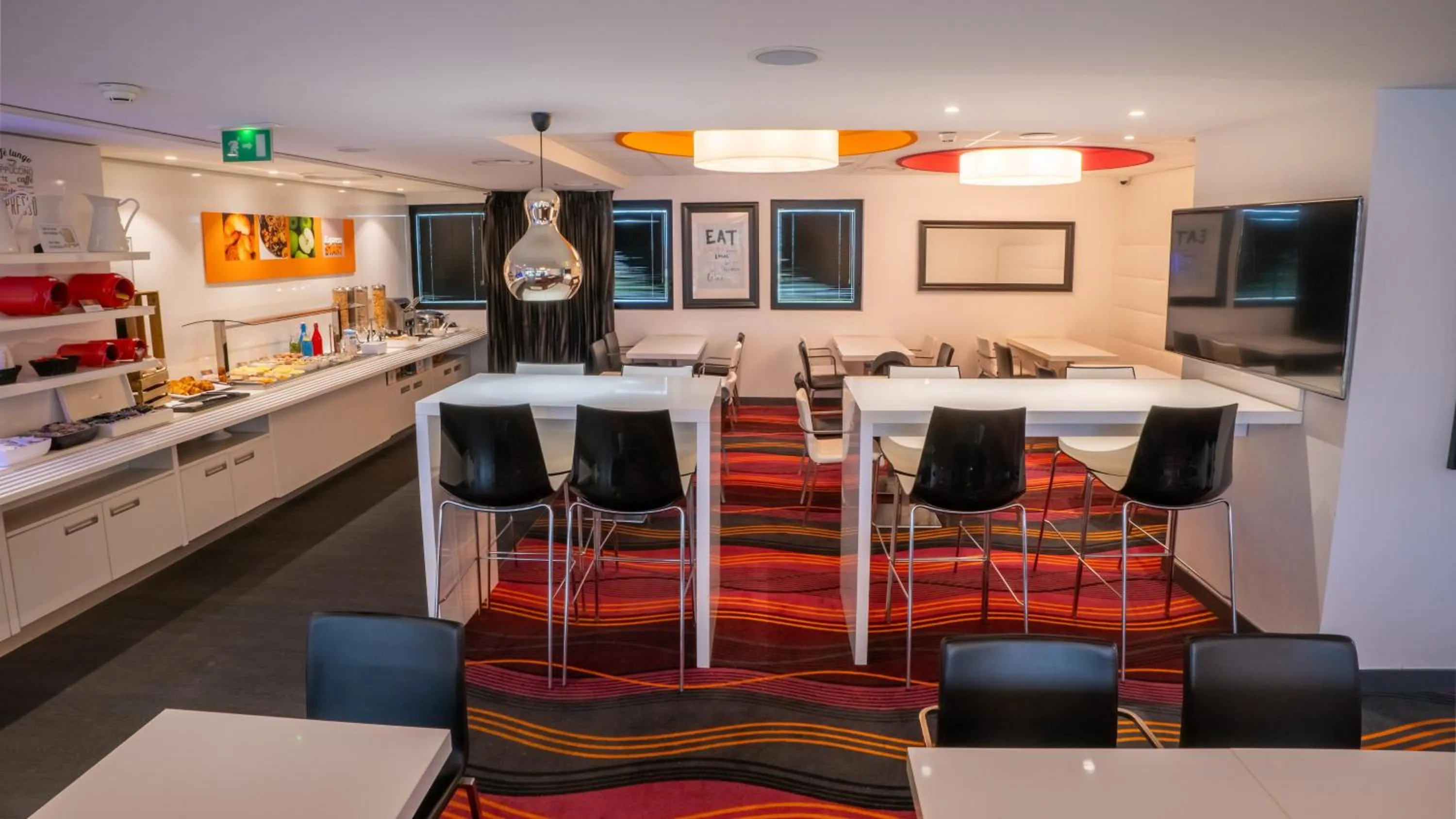 Breakfast in Holiday Inn Express Dijon by IHG