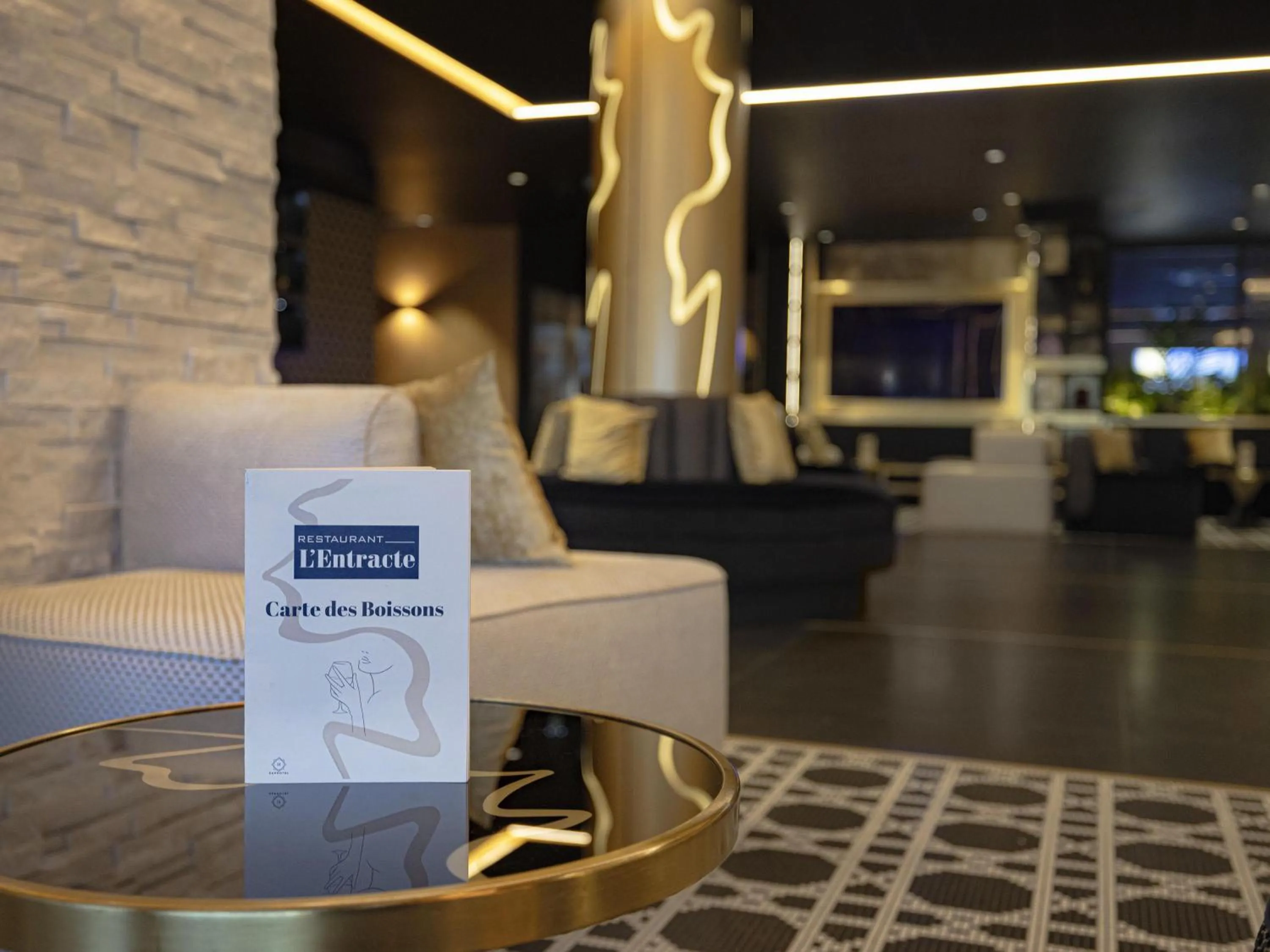 Lounge or bar in Mercure Orléans Centre Bords de Loire