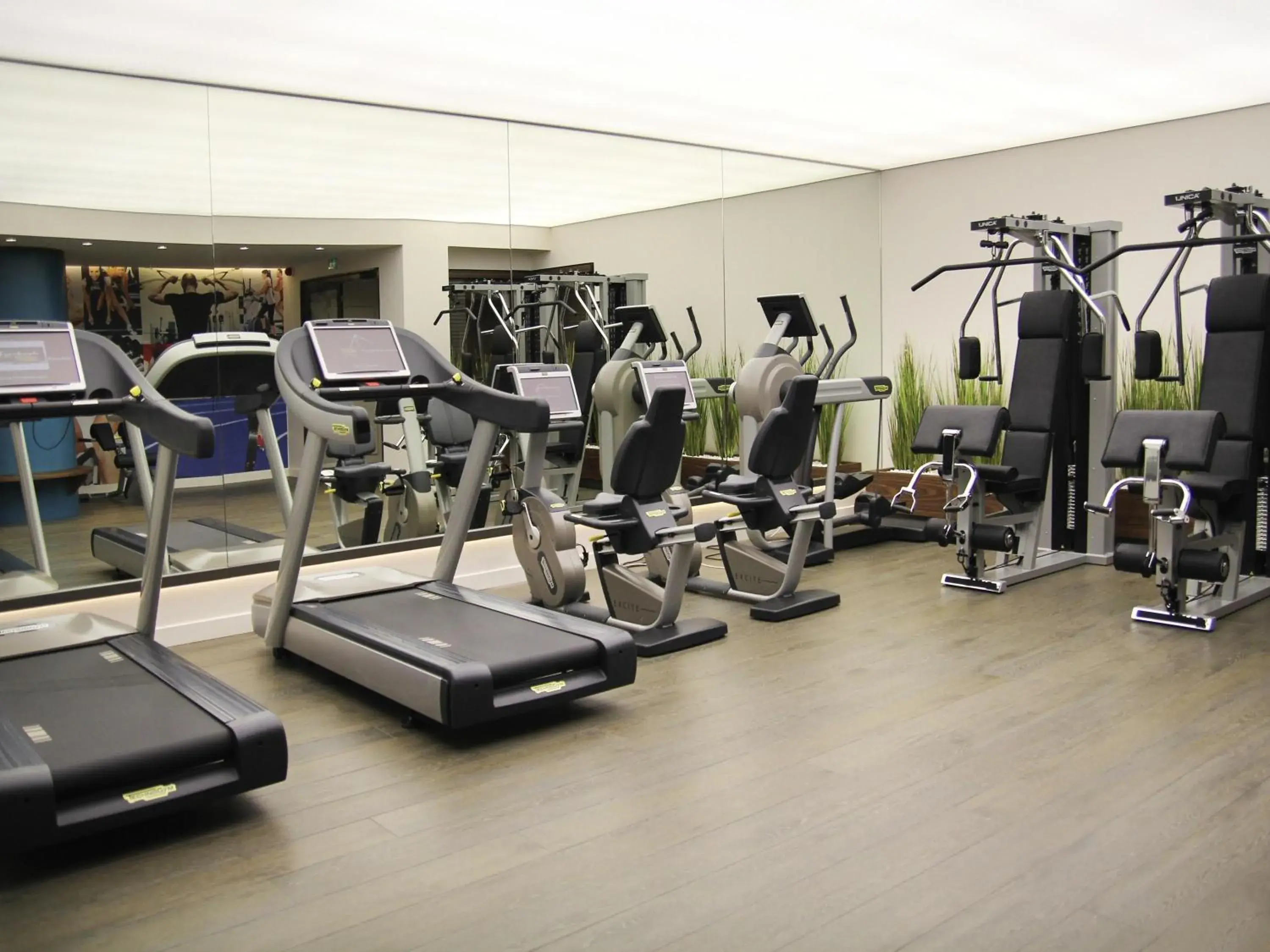 Fitness centre/facilities in Mercure Orléans Centre Bords de Loire Fitness centre/facilities in Mercure Orléans Centre Bords de Loire