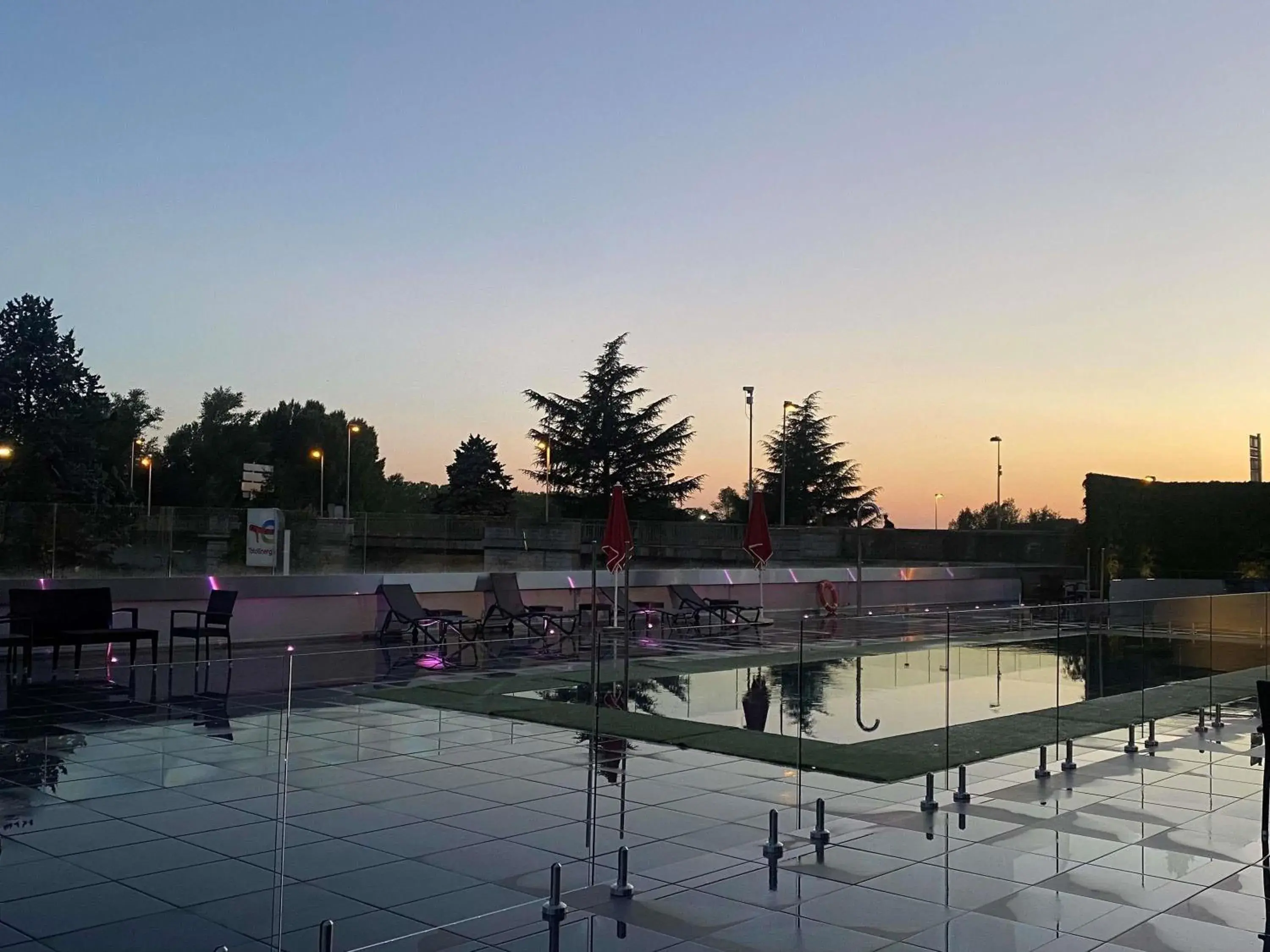 Pool view in Mercure Orléans Centre Bords de Loire Pool view in Mercure Orléans Centre Bords de Loire