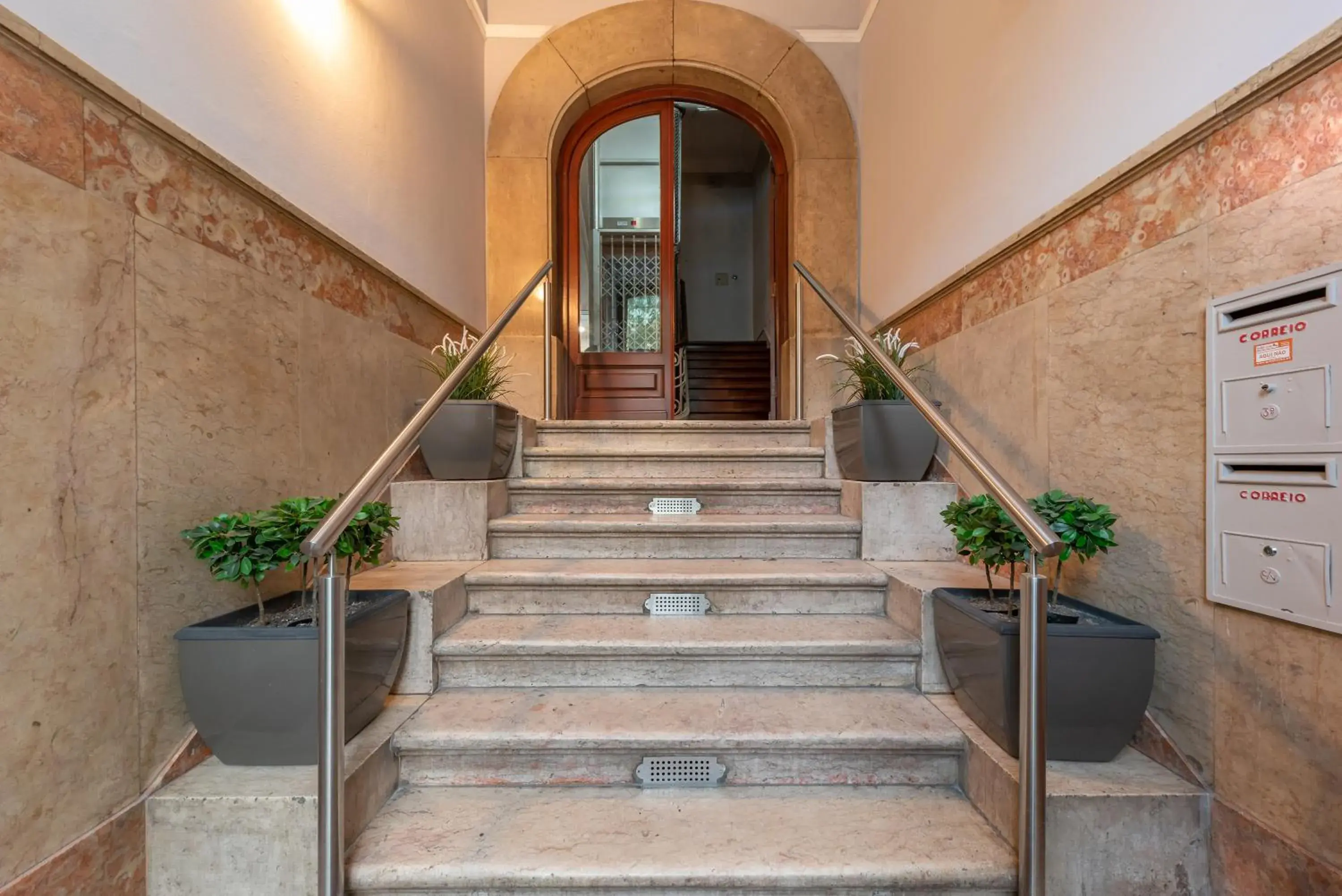 Facade/entrance in Seven Dreams Suites Facade/entrance in Seven Dreams Suites