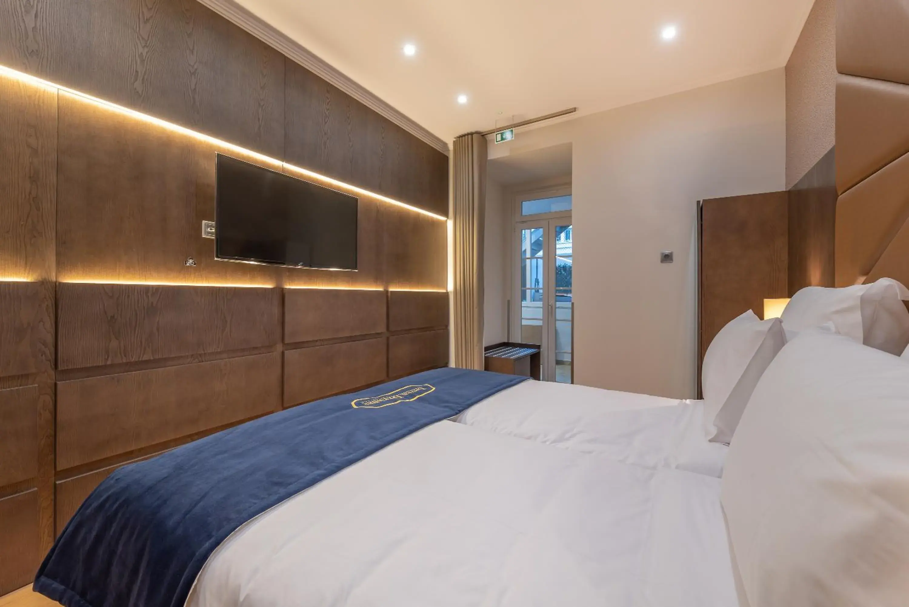 Bedroom, Bed in Seven Dreams Suites Bedroom, Bed in Seven Dreams Suites