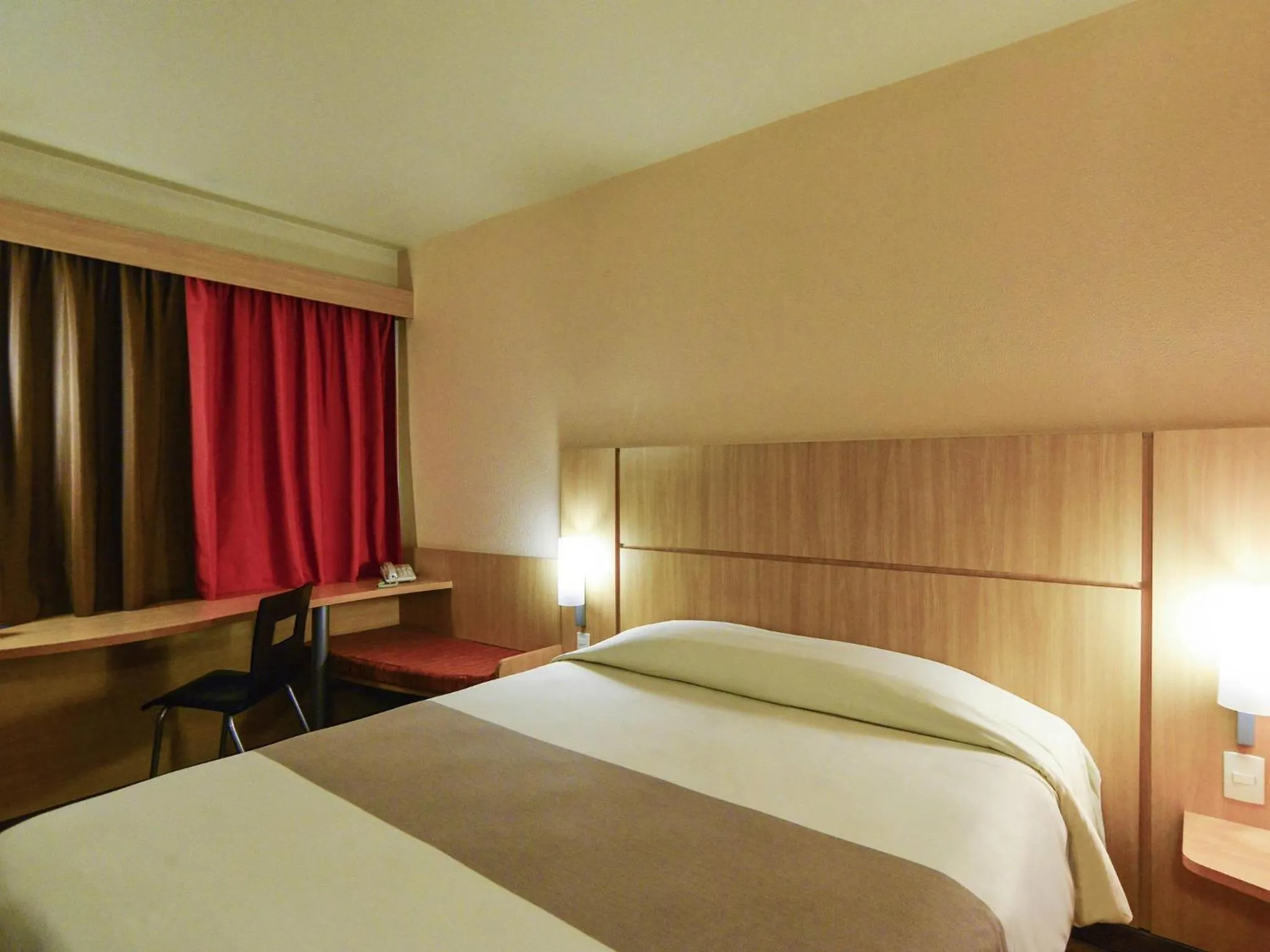 Standard One Double Bed in ibis Caxias do Sul