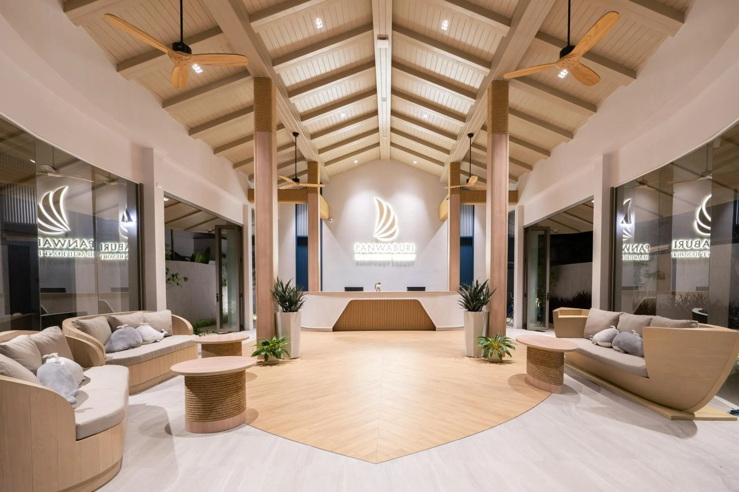 Lobby or reception in Panwaburi Beachfront Resort - SHA Extra Plus