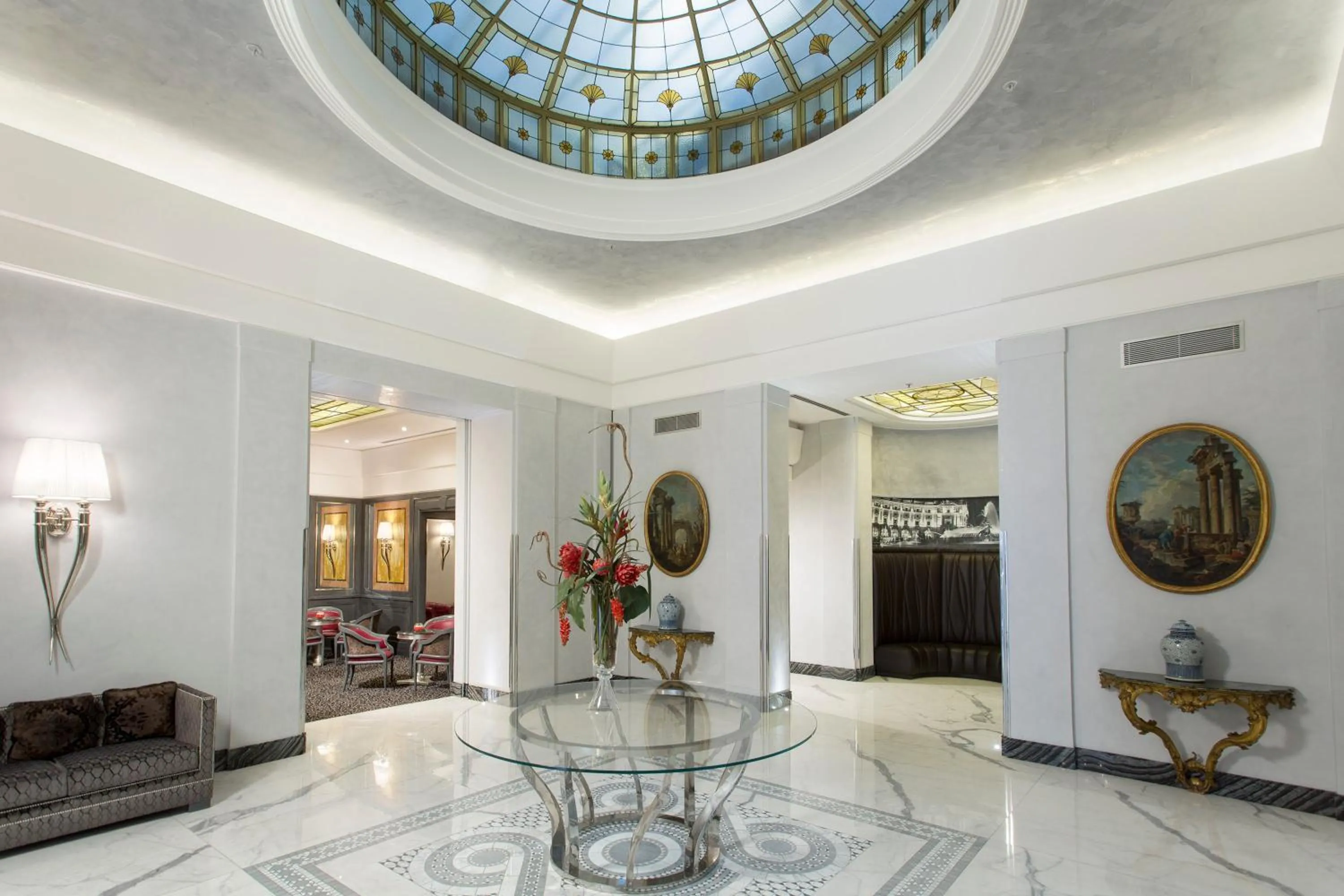 Lobby or reception in Hotel Artemide
