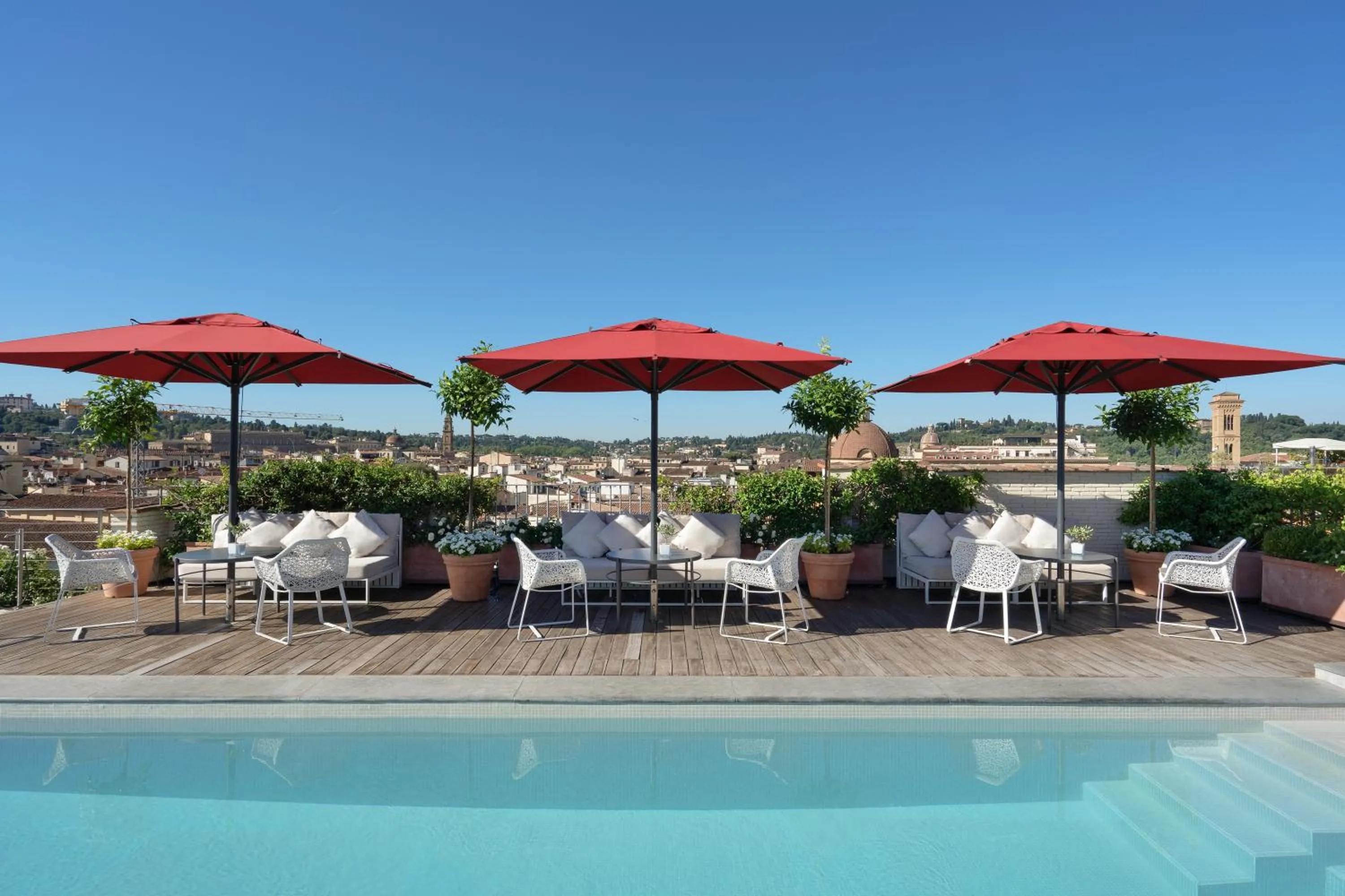 Restaurant/places to eat in Grand Hotel Minerva