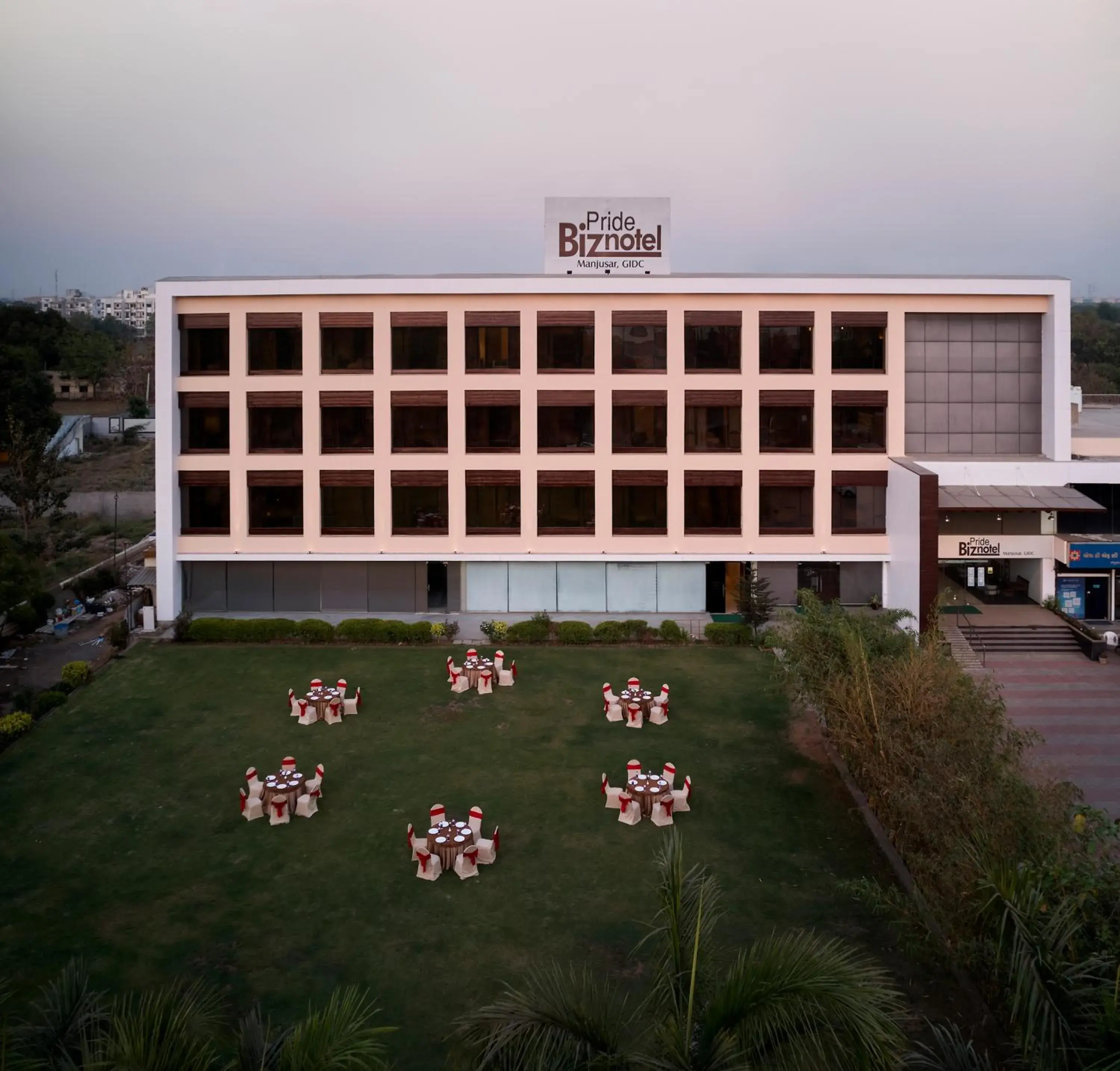 Pride Biznotel Manjusar Vadodara Near Sokhda Lake Pride Biznotel Manjusar Vadodara Near Sokhda Lake