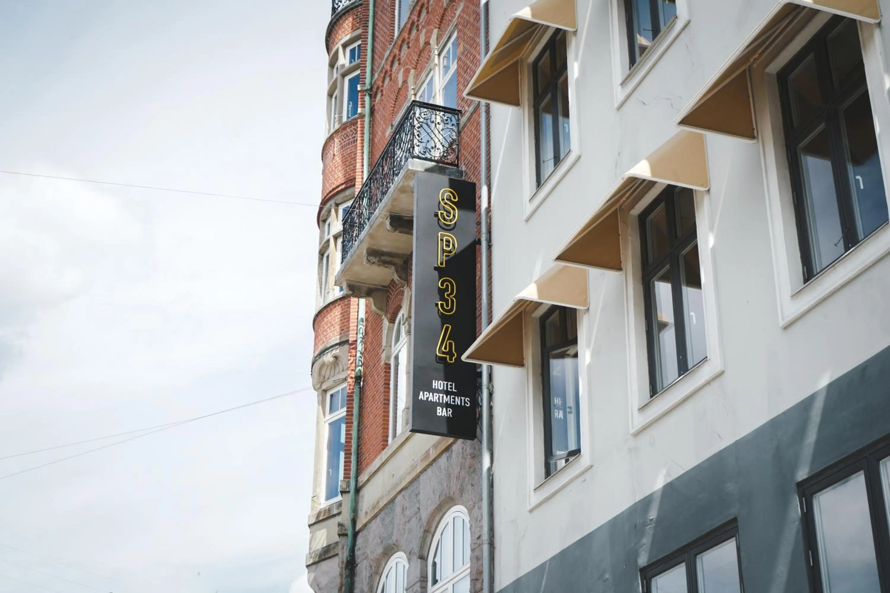 Facade/entrance in Apartments by Brøchner Hotels