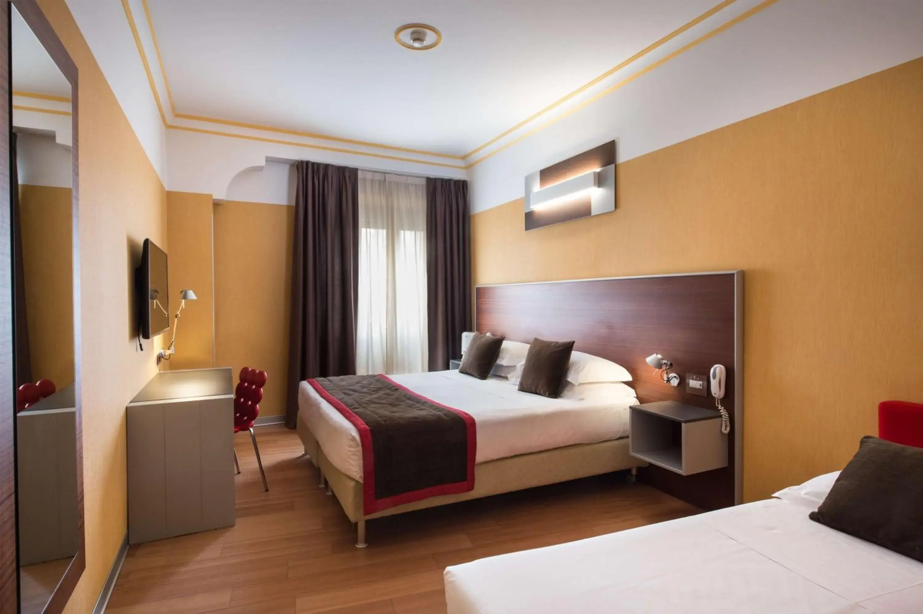 Bedroom, Bed in Best Western Plus City Hotel Bedroom, Bed in Best Western Plus City Hotel