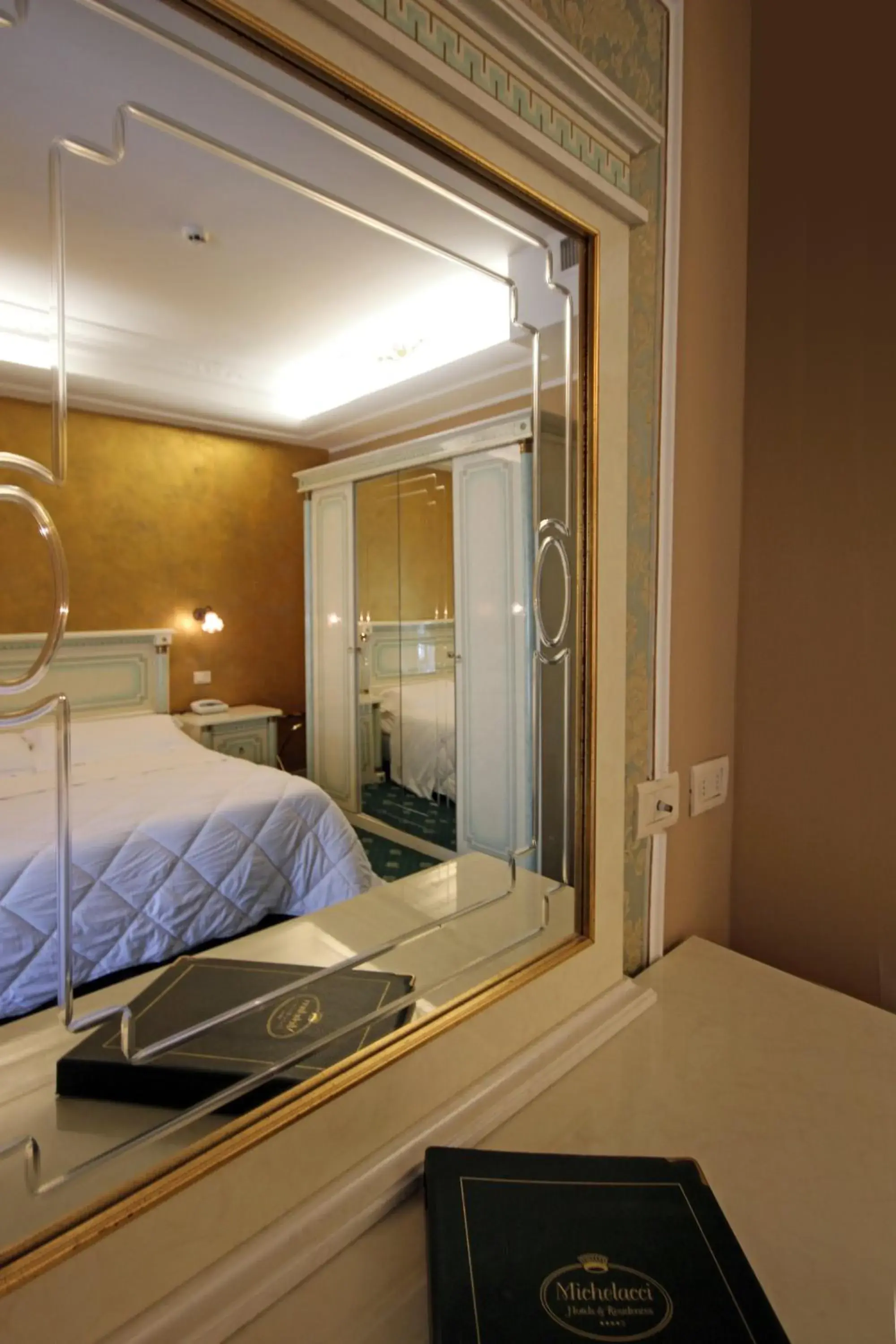 Bed in Grand Hotel Michelacci Bed in Grand Hotel Michelacci