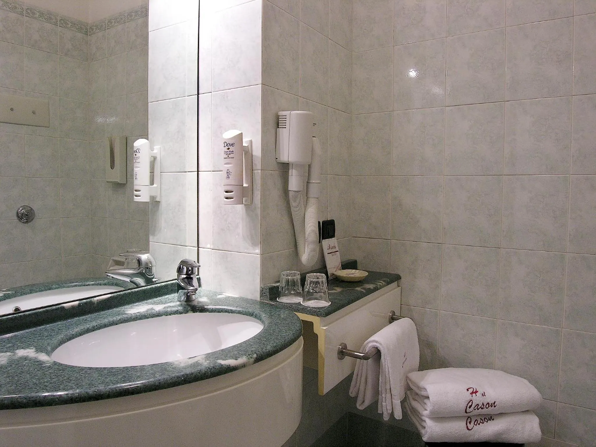 Bathroom in Hotel Al Cason