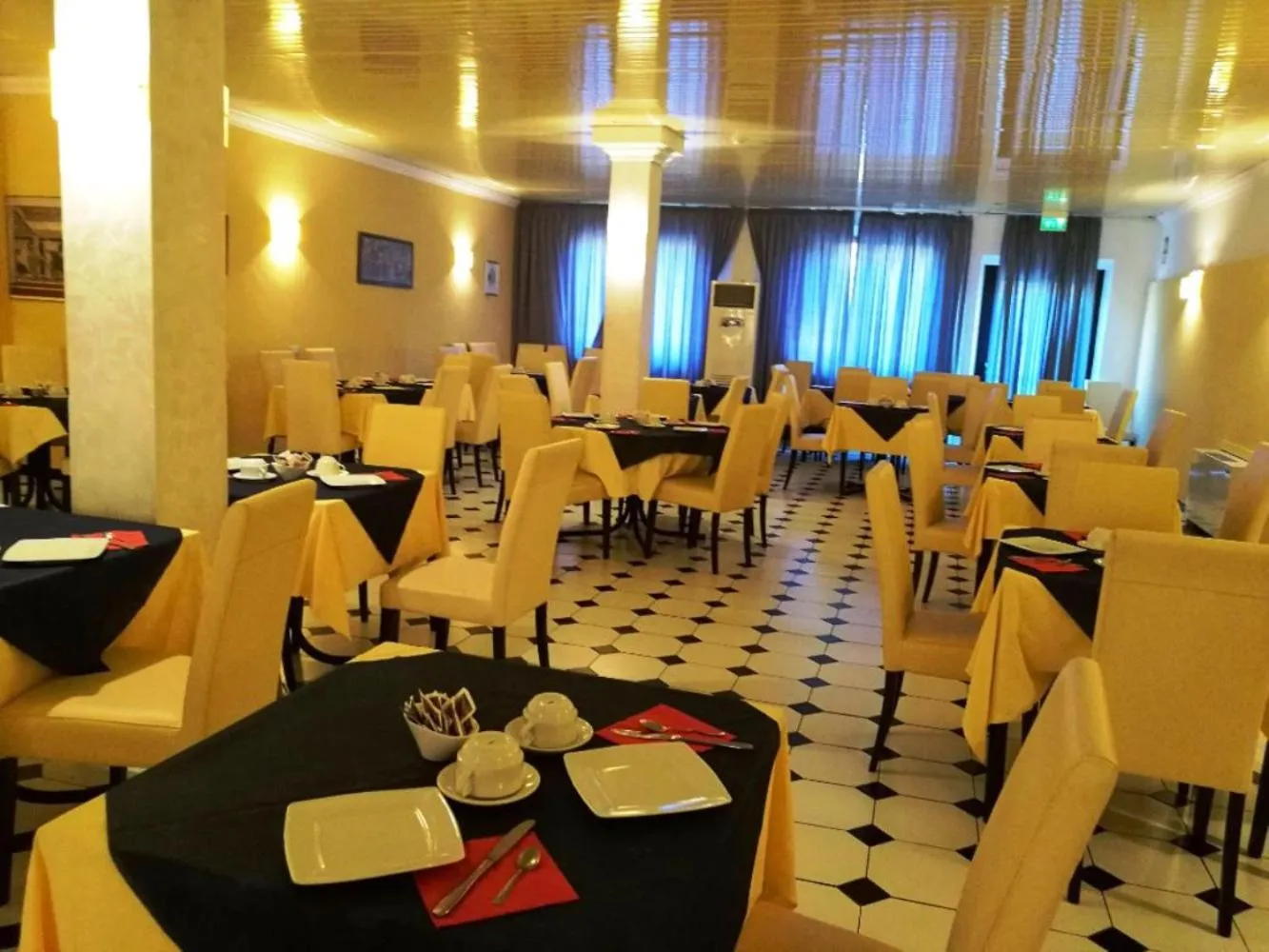 Dining area in Hotel La Meridiana