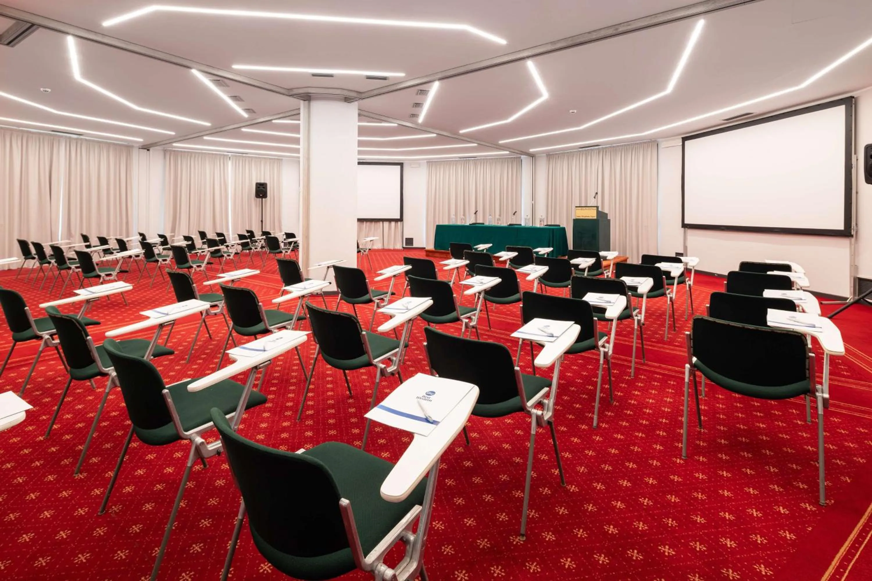 Meeting/conference room in Best Western Regina Elena