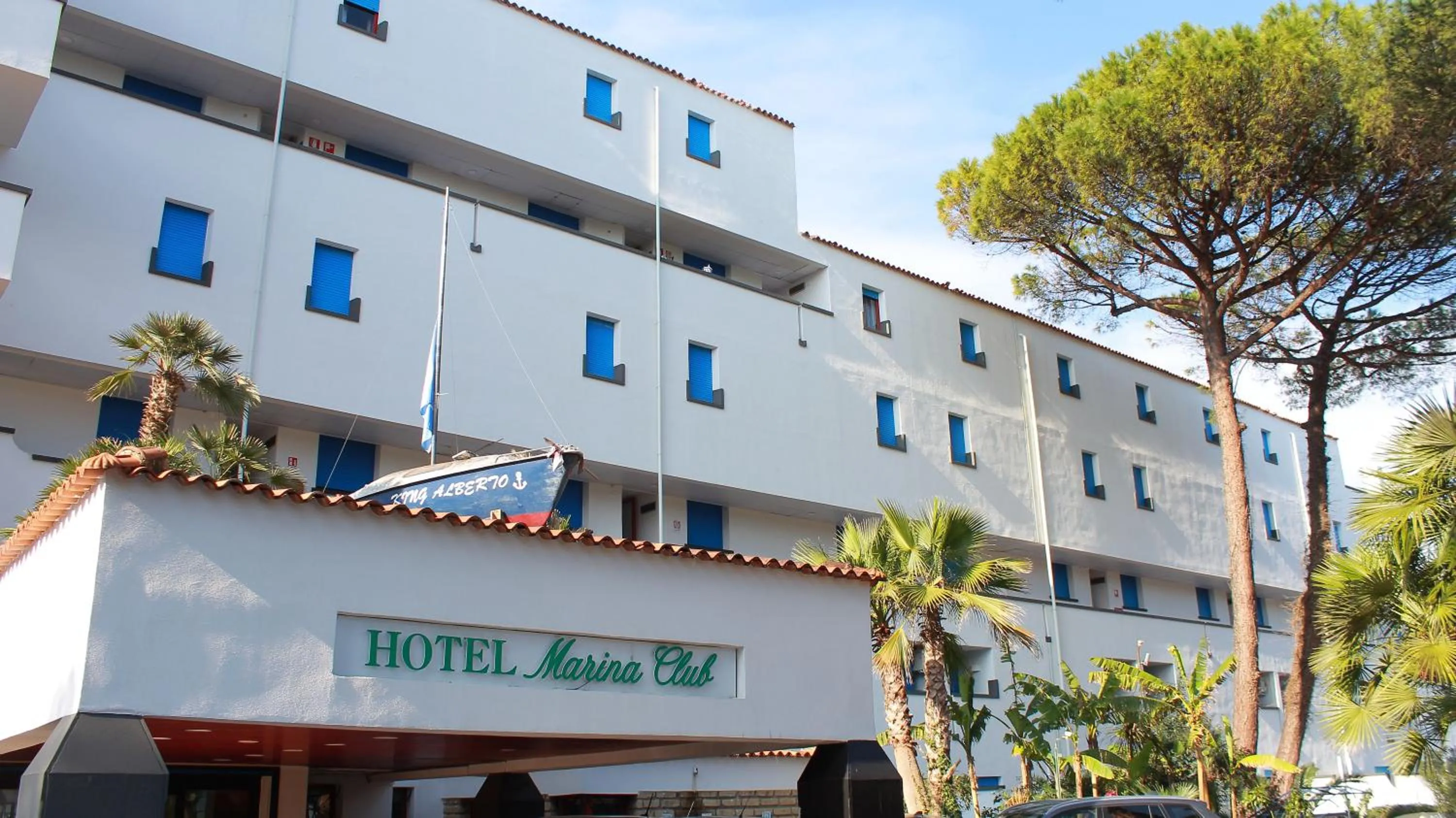 Marina Club Hotel