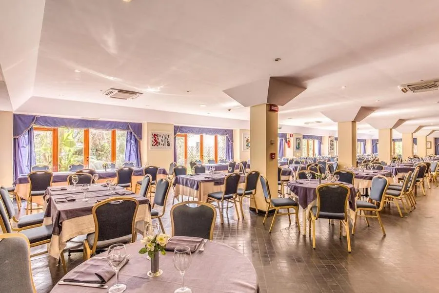 Marina Club Hotel