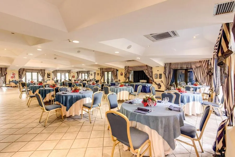 Marina Club Hotel
