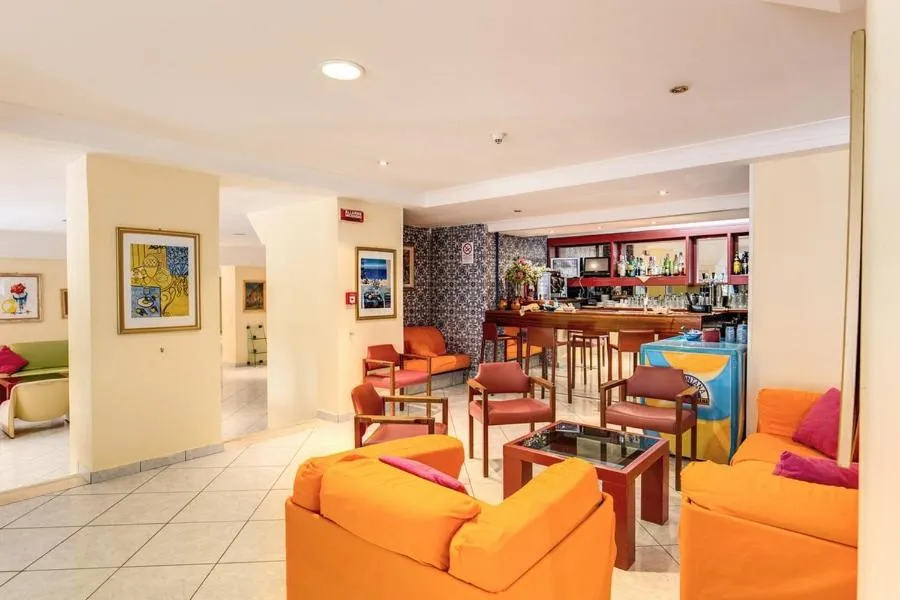 Marina Club Hotel