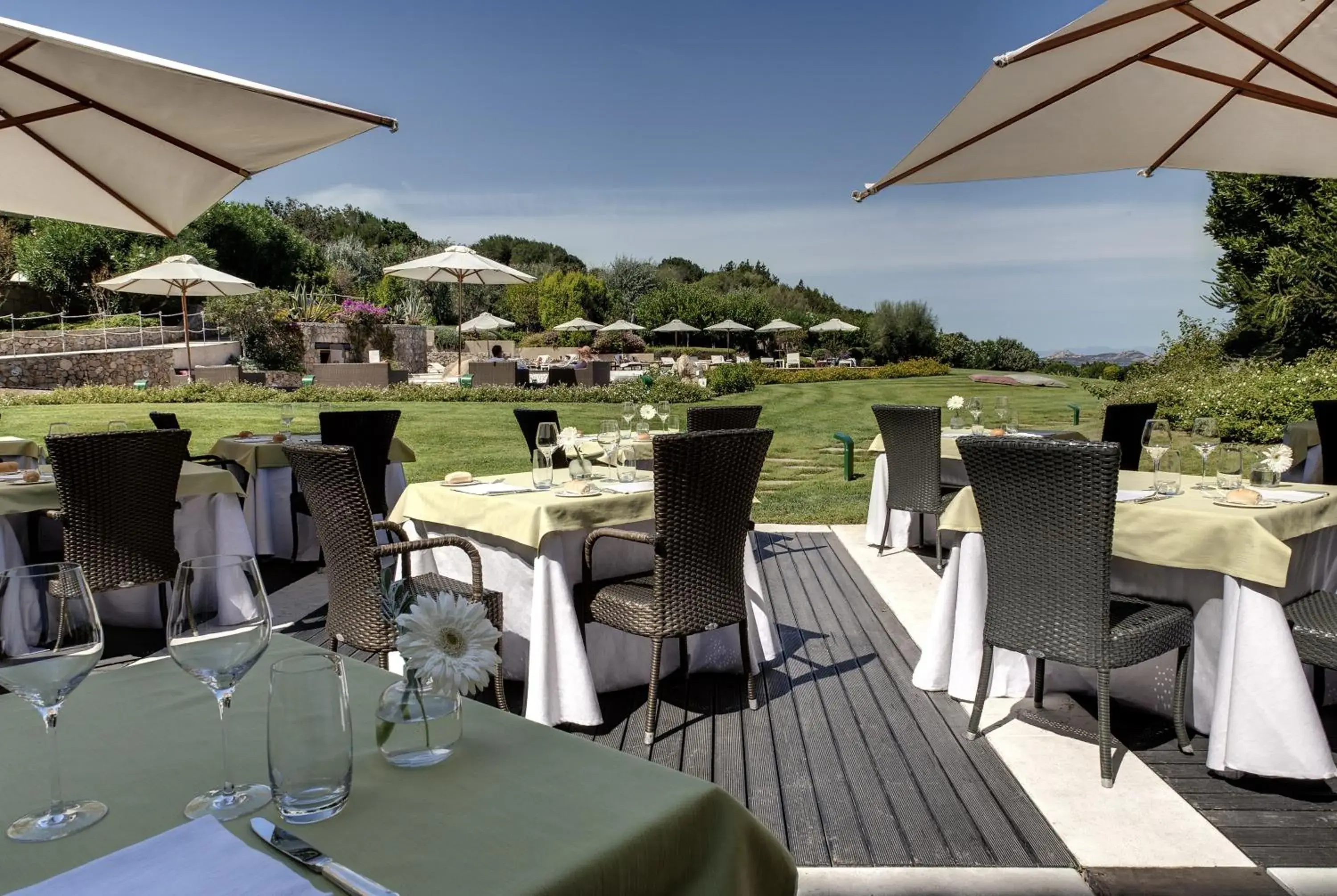 Restaurant/places to eat in L'Ea Bianca Luxury Resort Restaurant/places to eat in L'Ea Bianca Luxury Resort