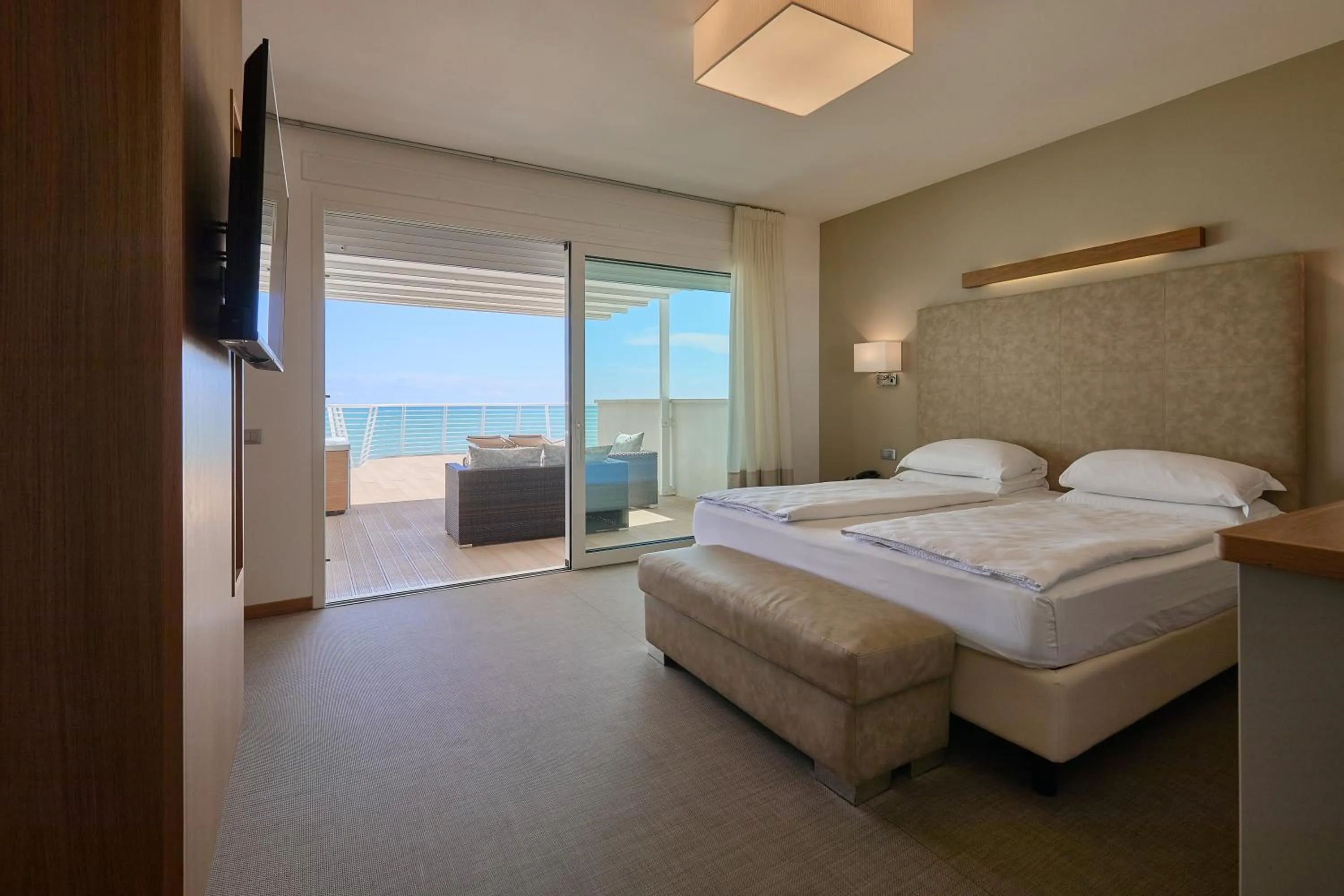 Bedroom, Bed in Hotel Le Soleil